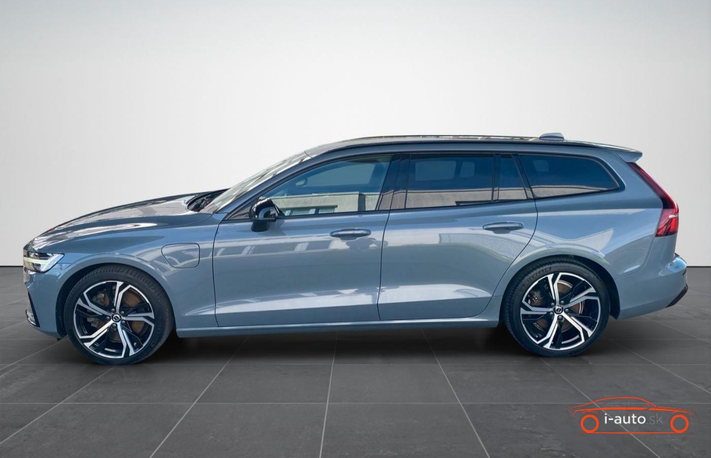 Volvo V60 T8 Plus Dark Recharge za 43000€