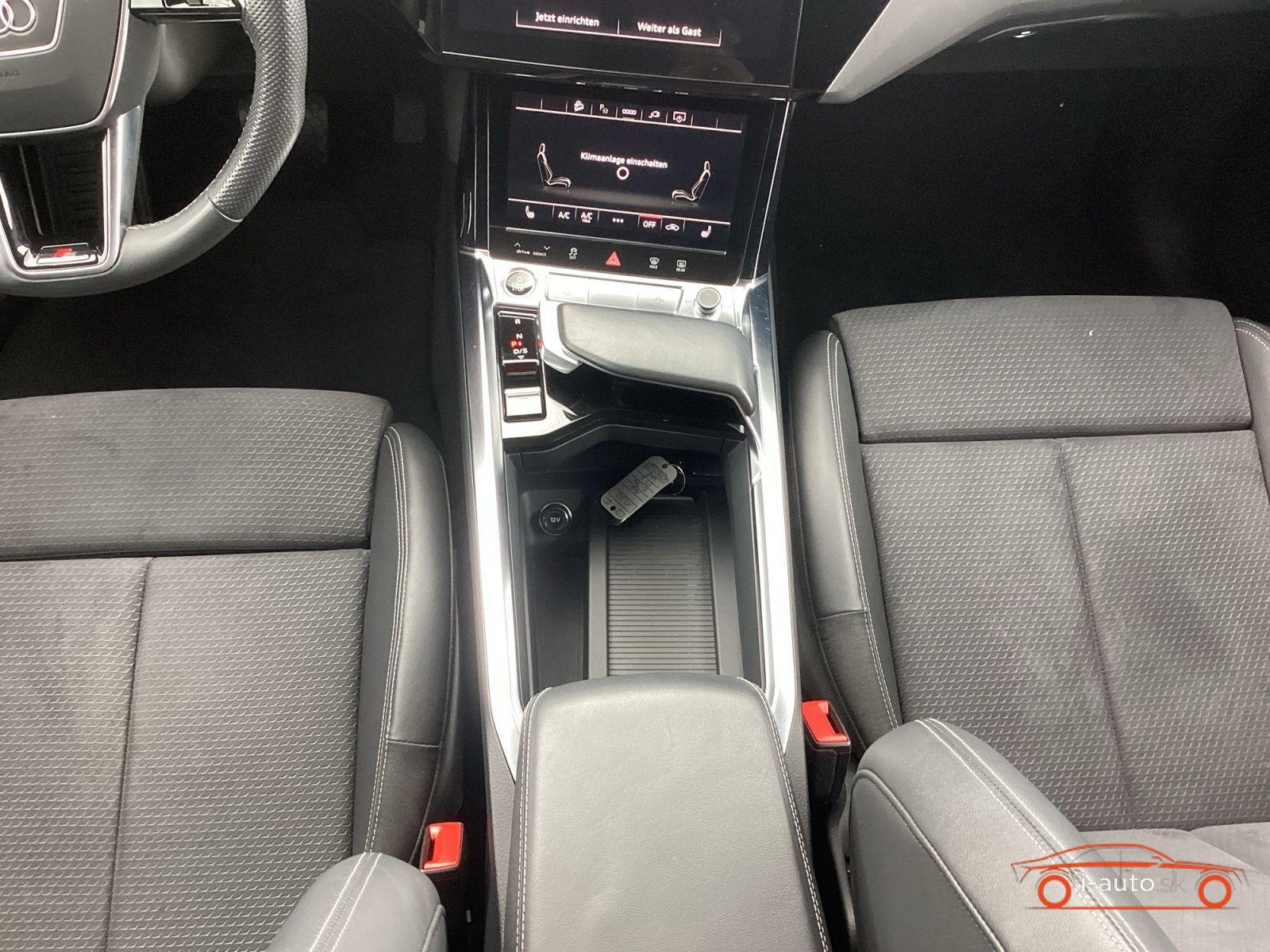 Audi e-tron 55 quattro S-Line  za 37610€