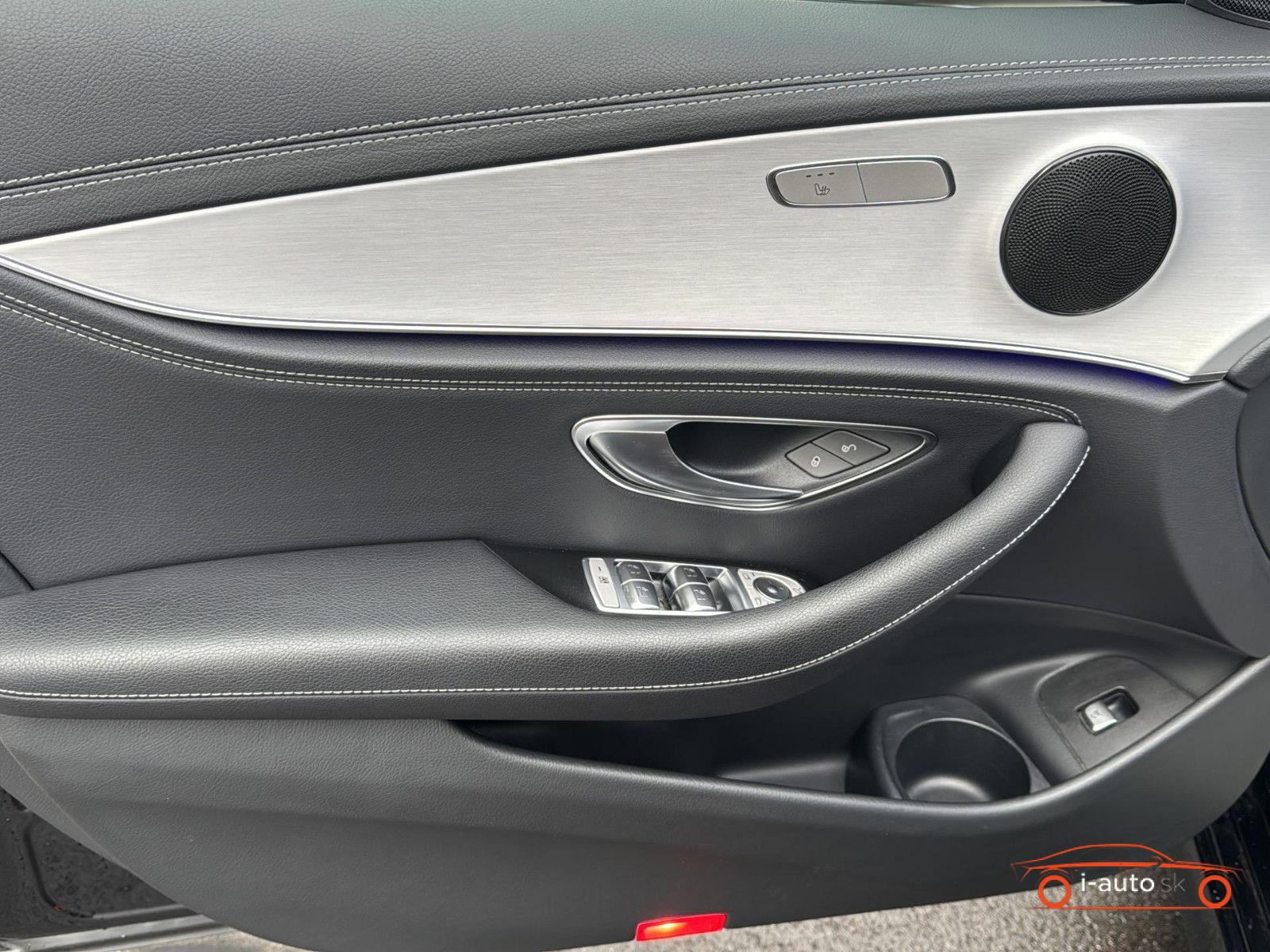 Mercedes-Benz E T 300de AMG 4M za 34140€