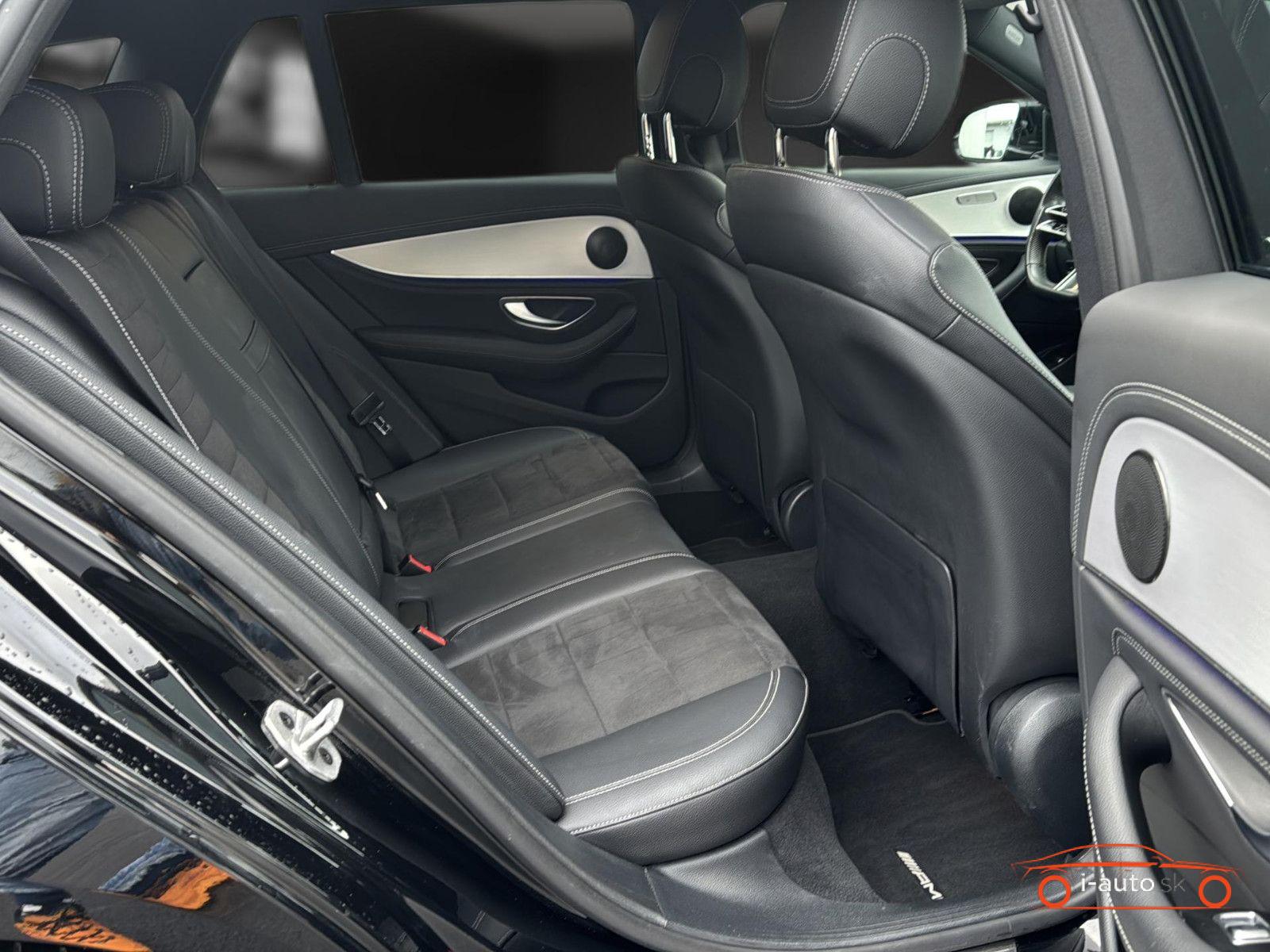 Mercedes-Benz E T 300de AMG 4M za 34140€
