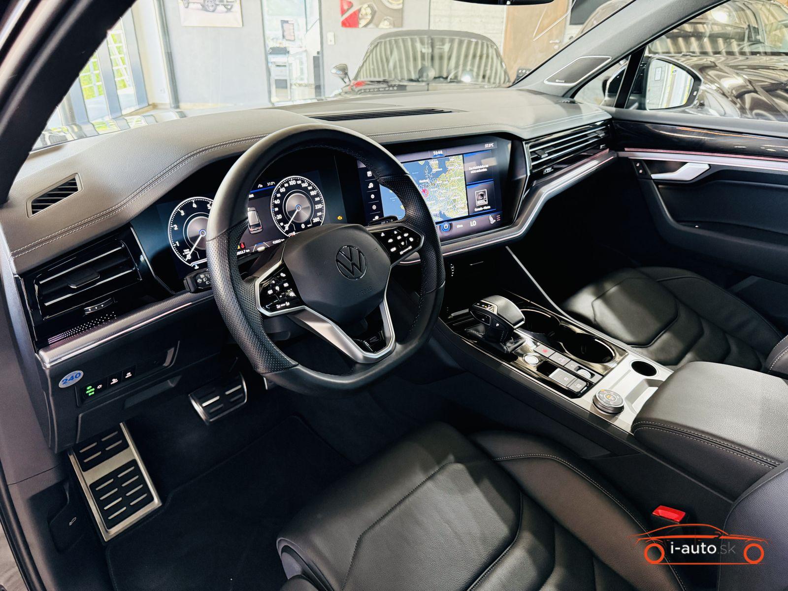Volkswagen Touareg 3.0 TSI R-Line 4Motion za 48600€