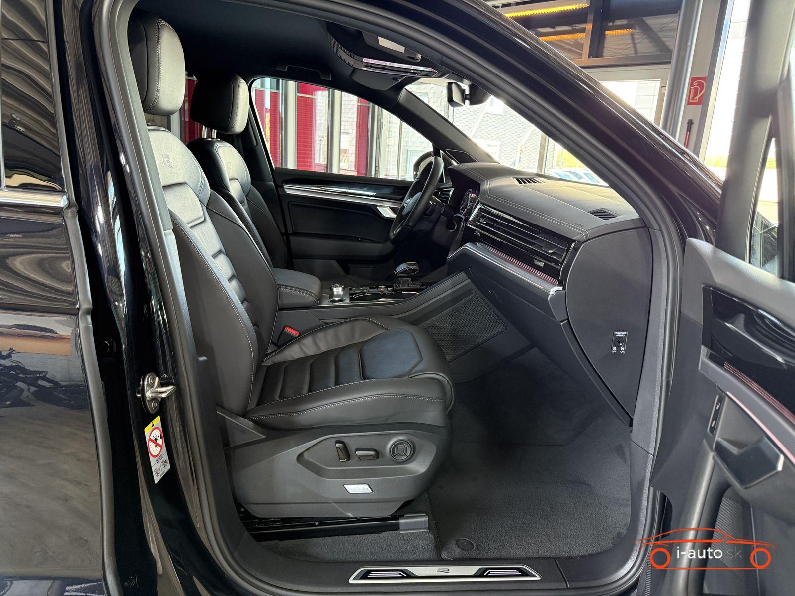 Volkswagen Touareg 3.0 TSI R-Line 4Motion za 48600€