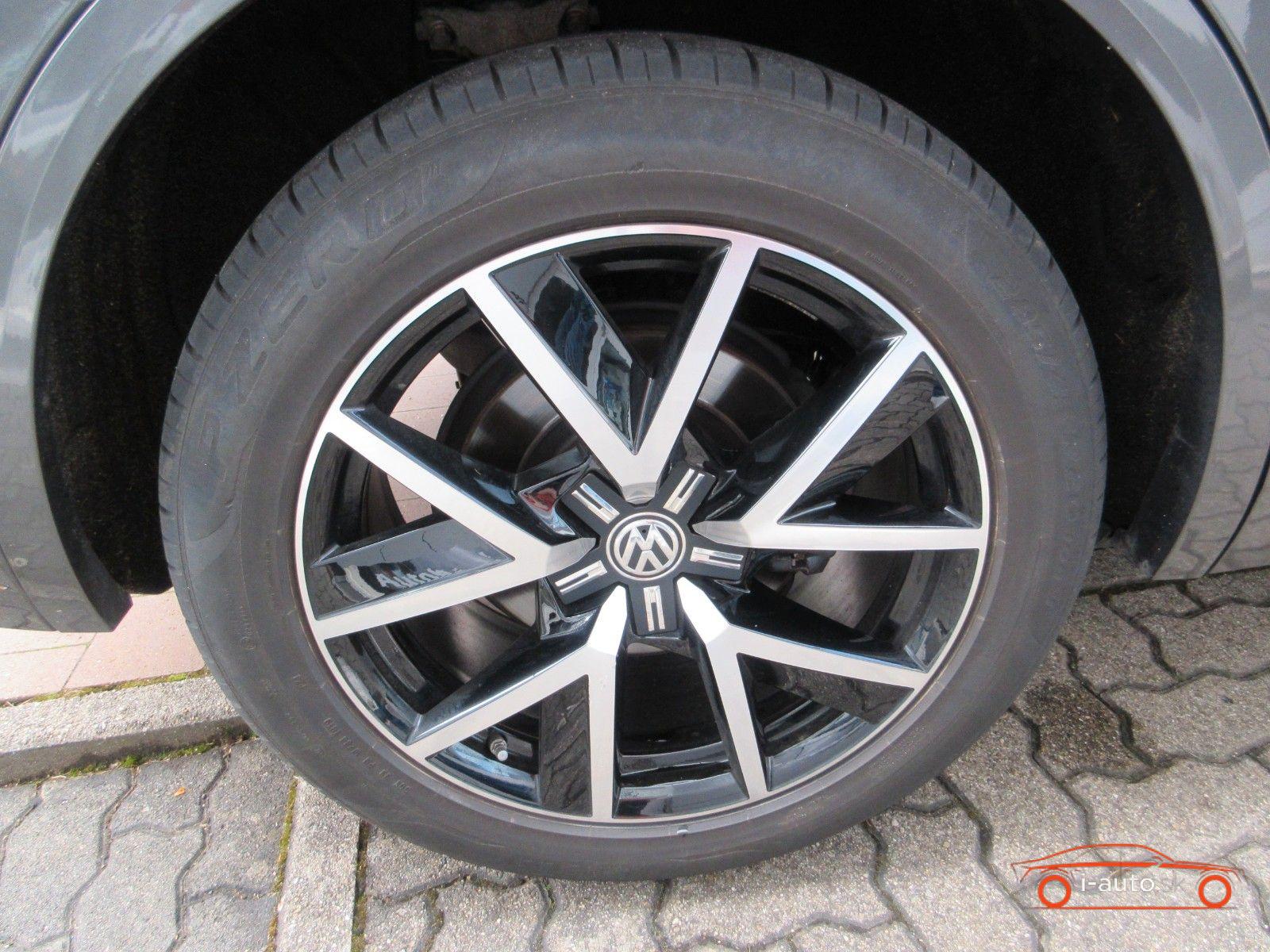 Volkswagen Touareg 3.0 V6 TDI Elegance 4Motion R Line za 39710€
