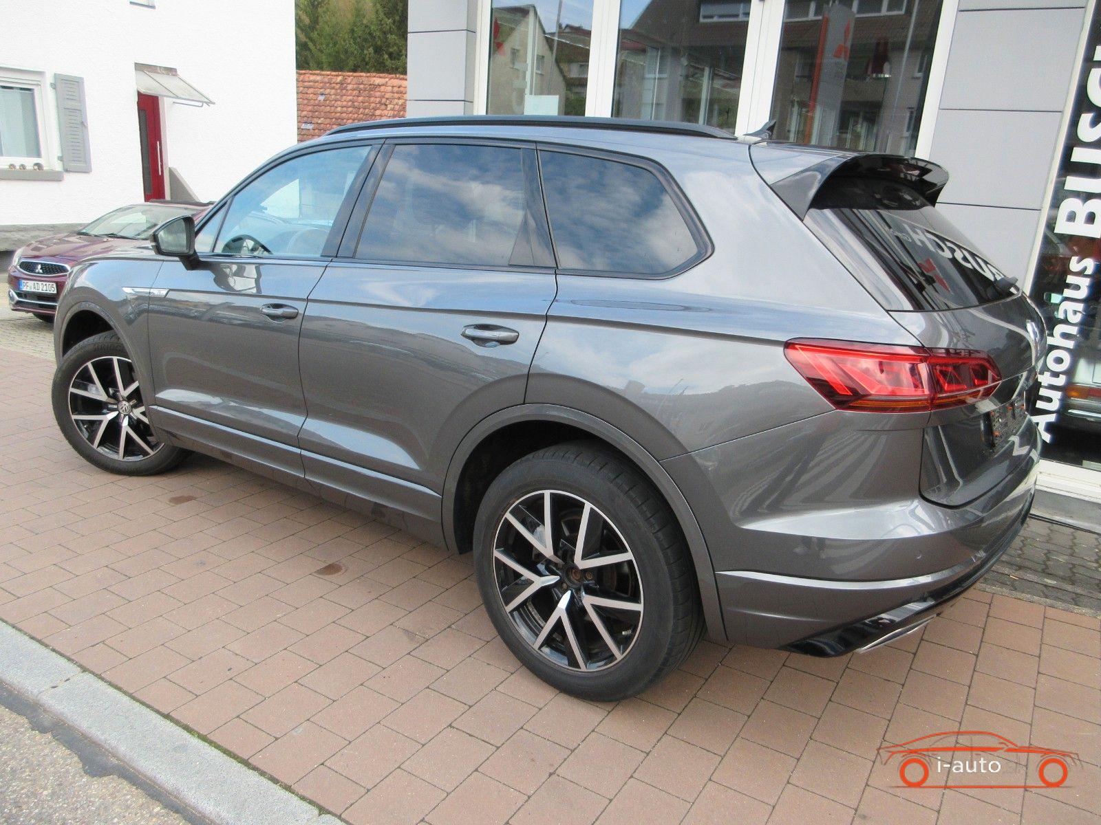 Volkswagen Touareg 3.0 V6 TDI Elegance 4Motion R Line za 39710€