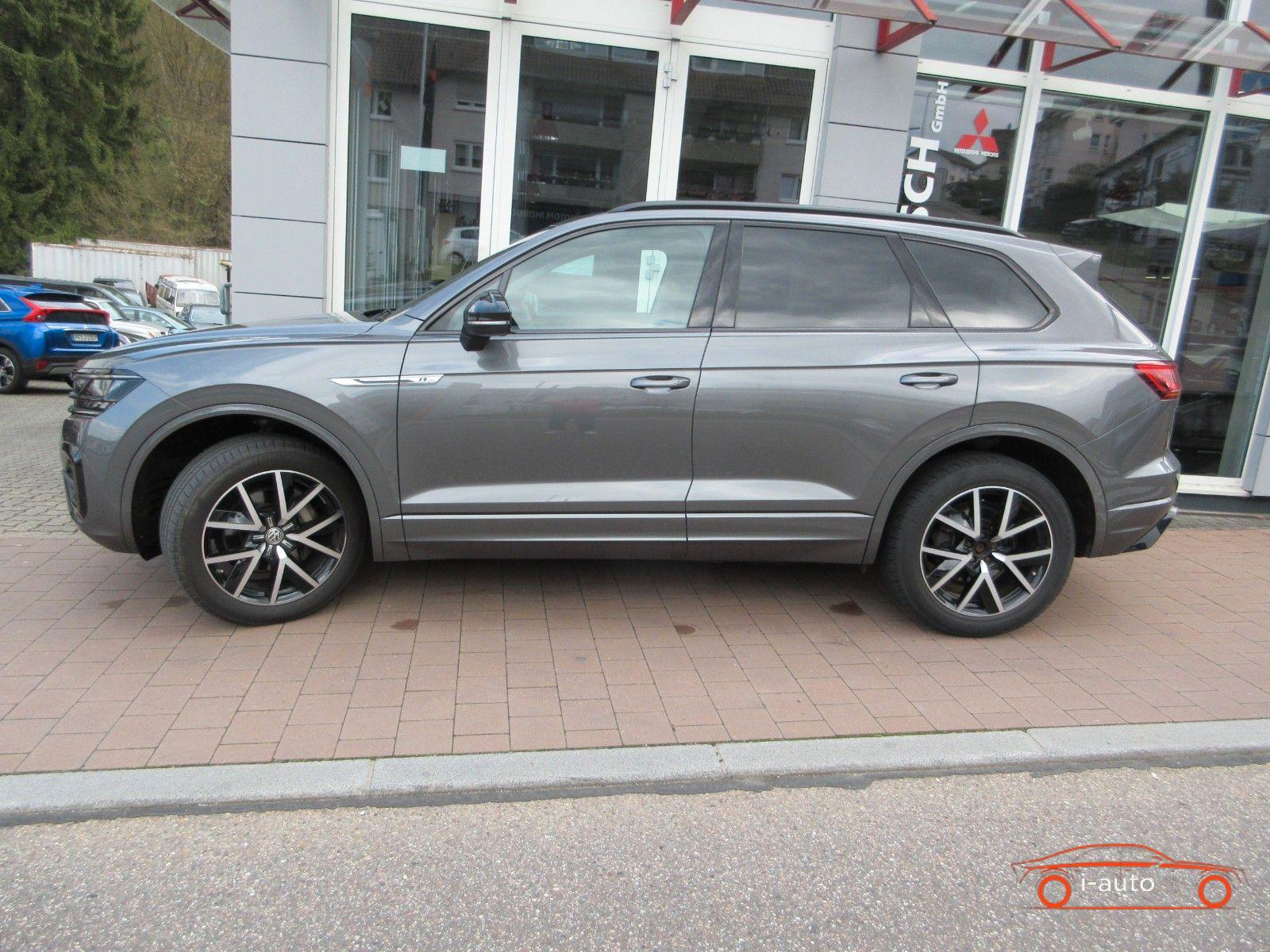 Volkswagen Touareg 3.0 V6 TDI Elegance 4Motion R Line za 39710€