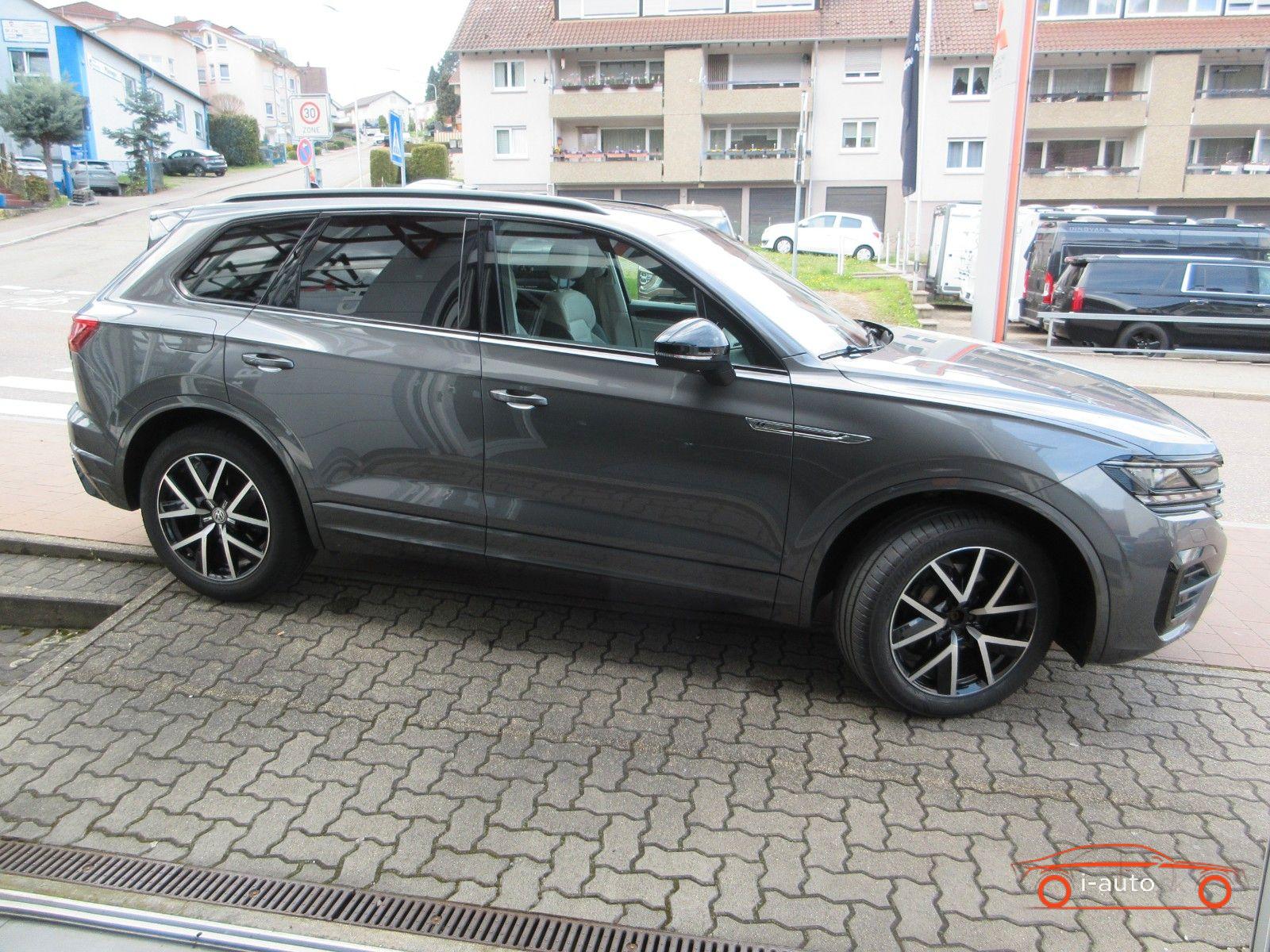 Volkswagen Touareg 3.0 V6 TDI Elegance 4Motion R Line za 39710€