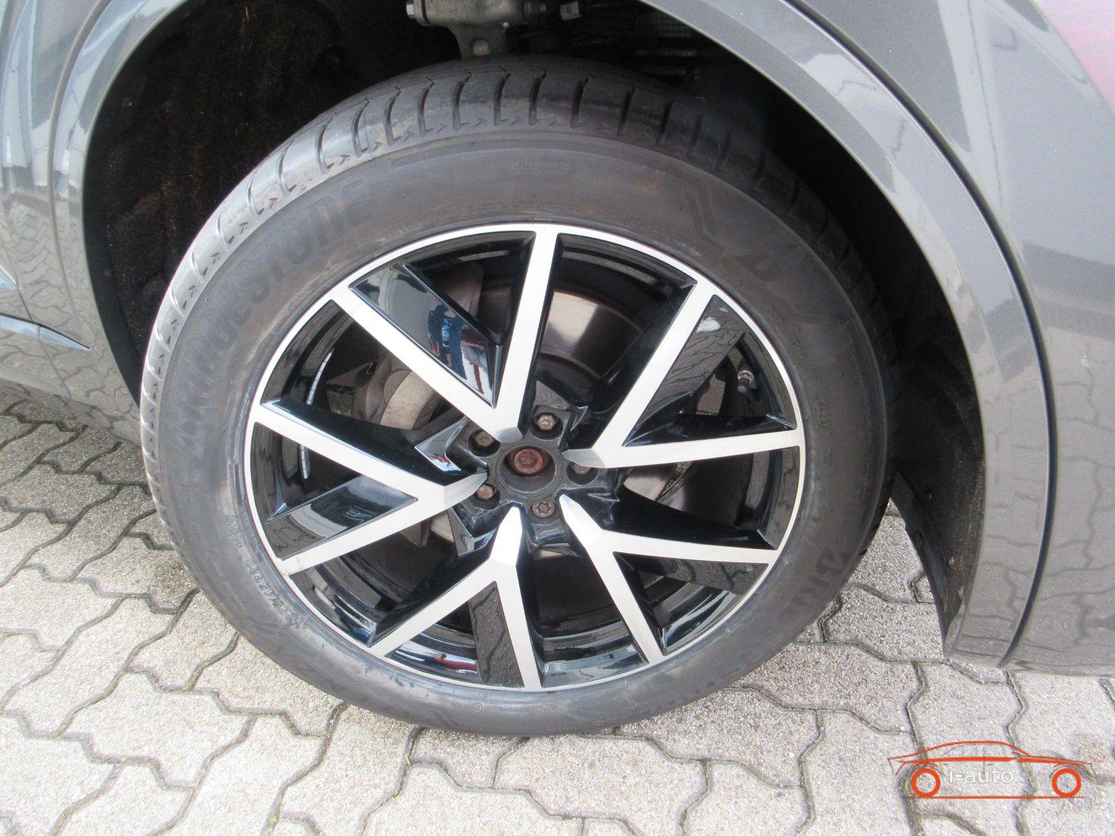 Volkswagen Touareg 3.0 V6 TDI Elegance 4Motion R Line za 39710€