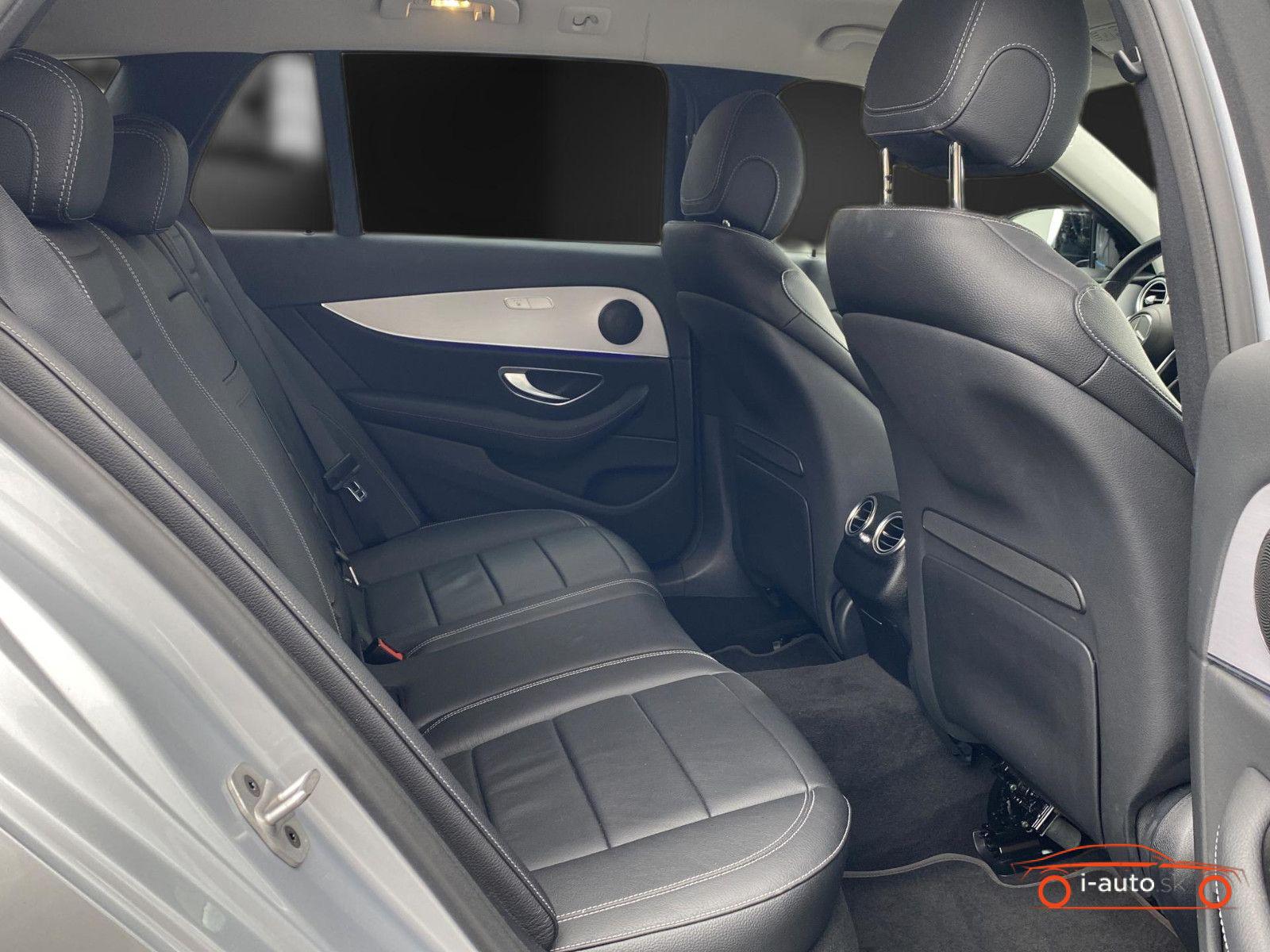 Mercedes-Benz E T 300de AMG za 31800€