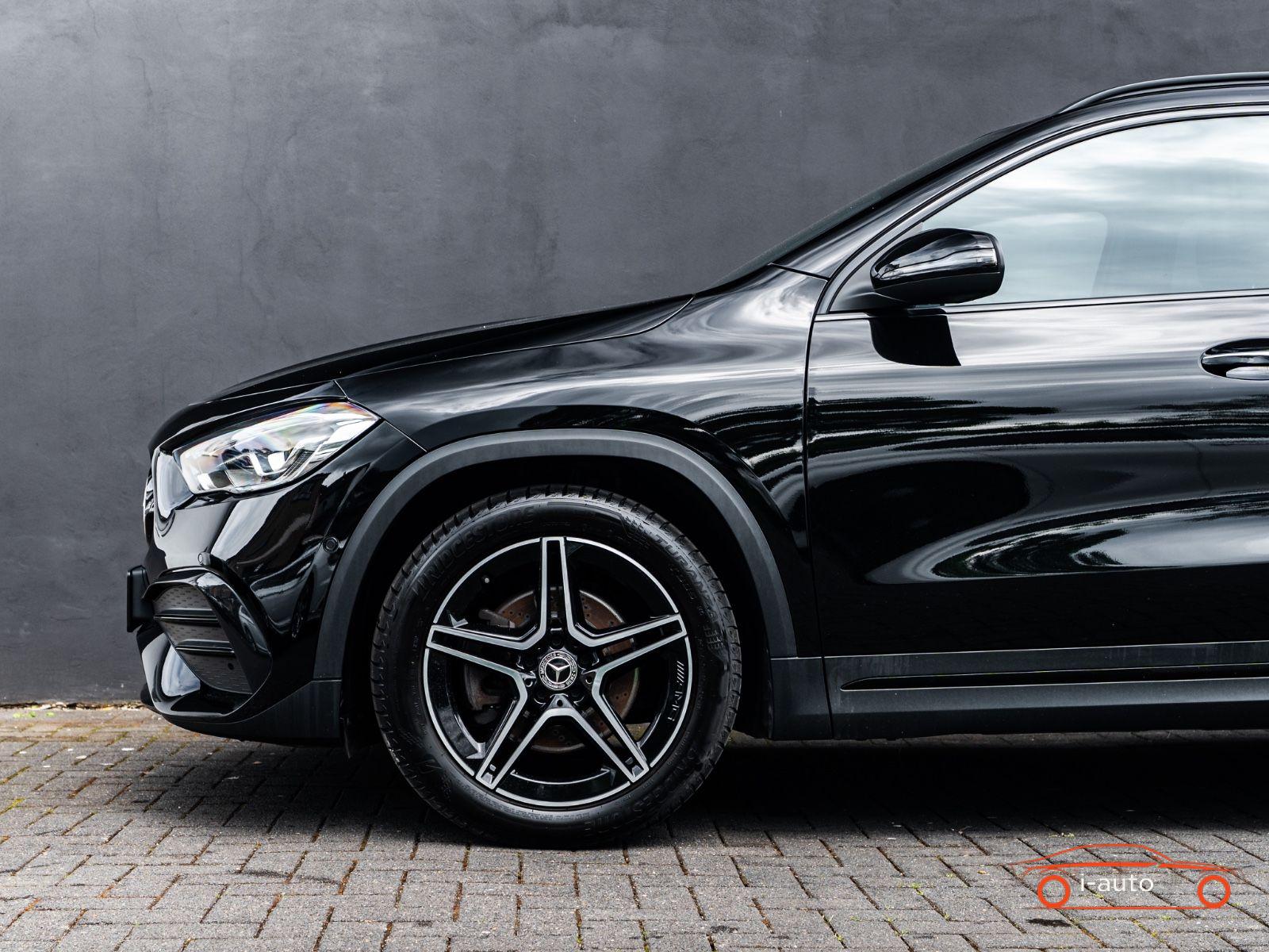 Mercedes-Benz GLA 220d 4Matic AMG LINE za 33100€