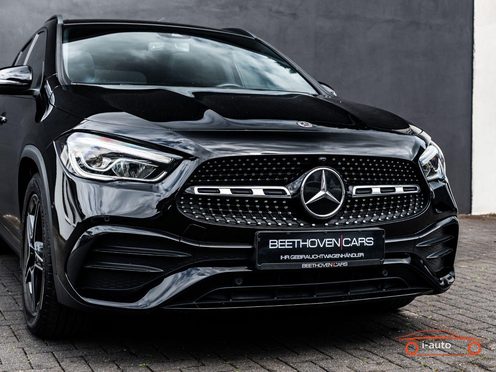 Mercedes-Benz GLA 220d 4Matic AMG LINE za 33100€