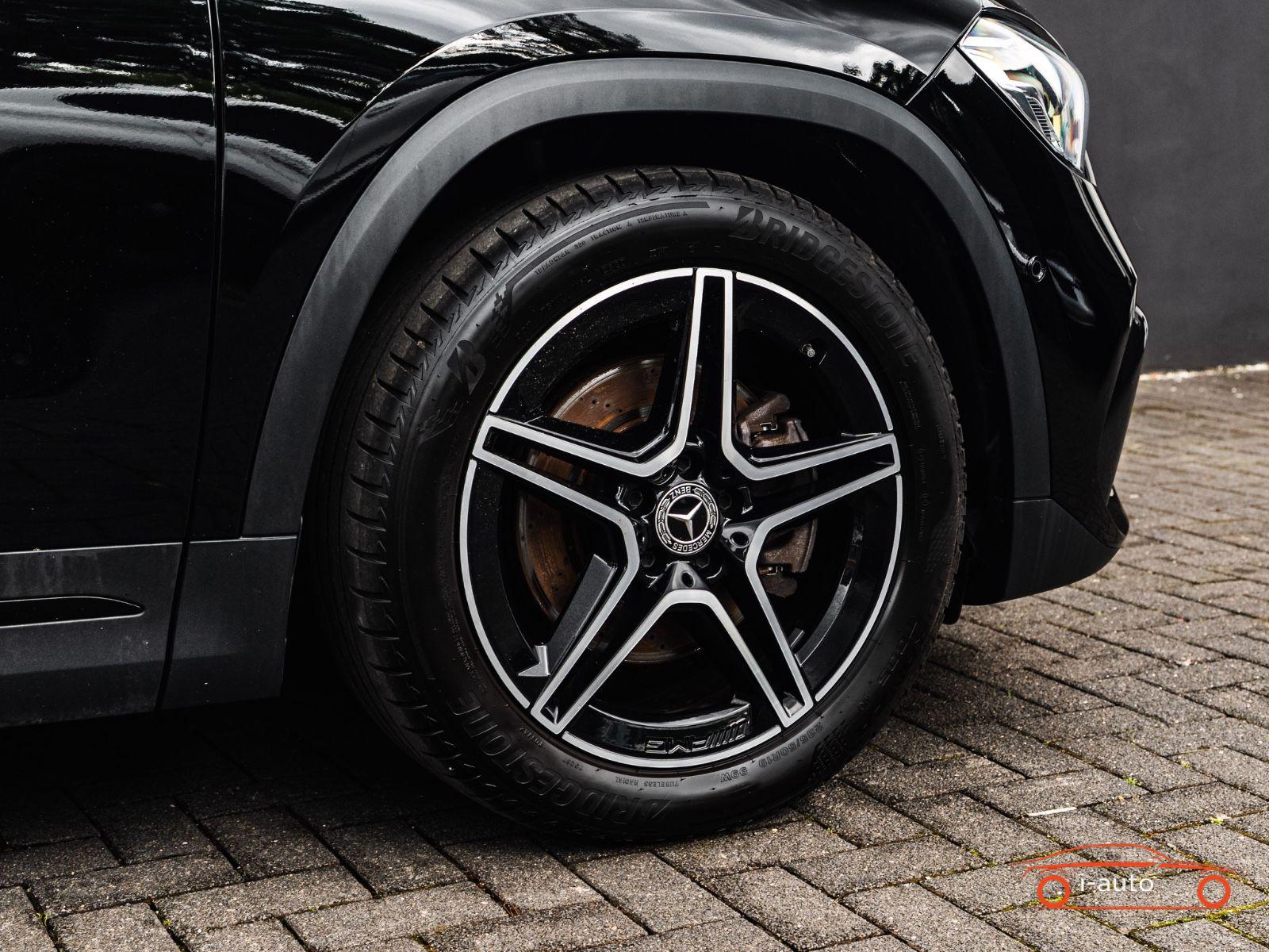 Mercedes-Benz GLA 220d 4Matic AMG LINE za 33100€