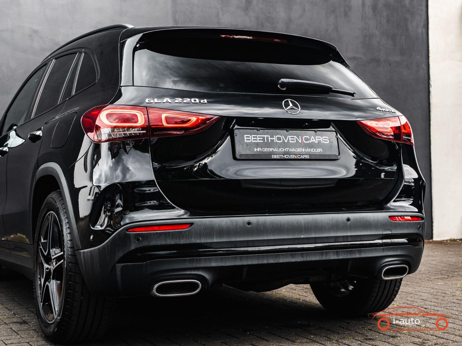 Mercedes-Benz GLA 220d 4Matic AMG LINE za 33100€