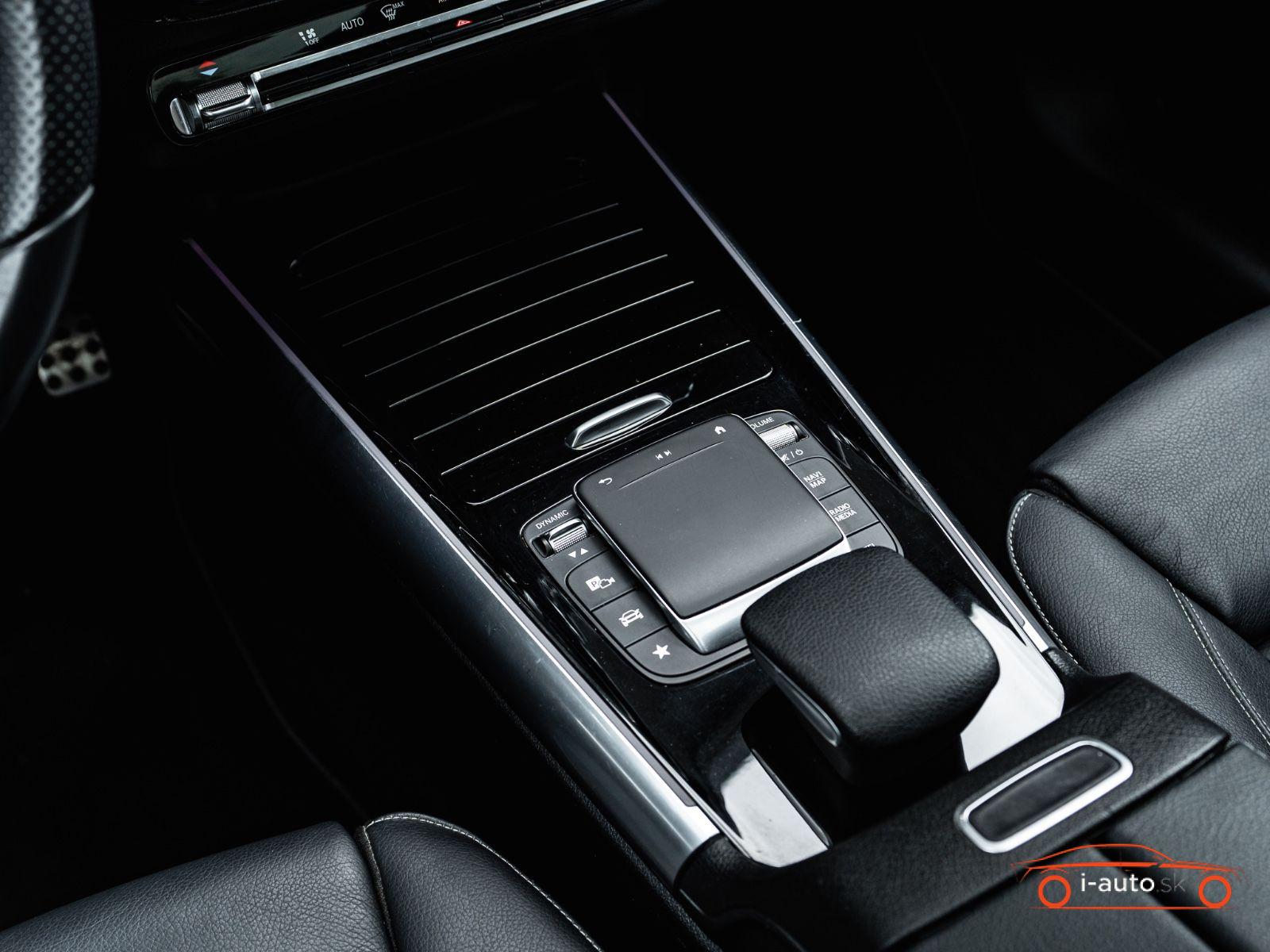 Mercedes-Benz GLA 220d 4Matic AMG LINE za 33100€