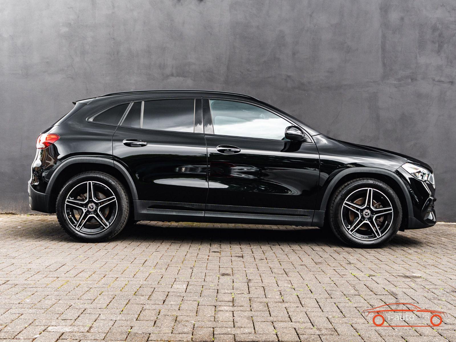 Mercedes-Benz GLA 220d 4Matic AMG LINE za 33100€