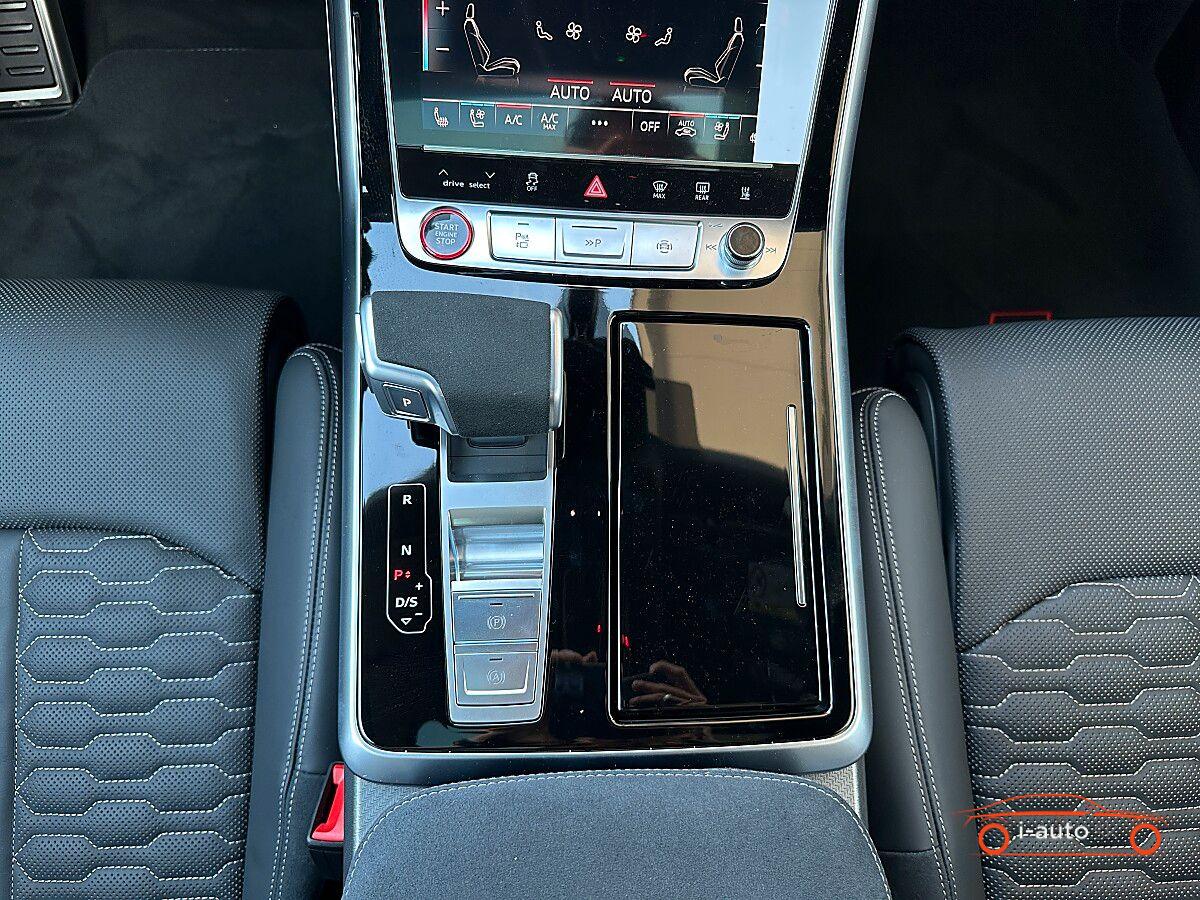 Audi RSQ8 Performance TFSI quattro za 157900€