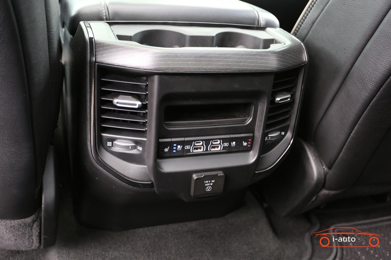 Dodge RAM 5.7 V8 HEMI 4x4 CREW CAB LIMITED za 78340€