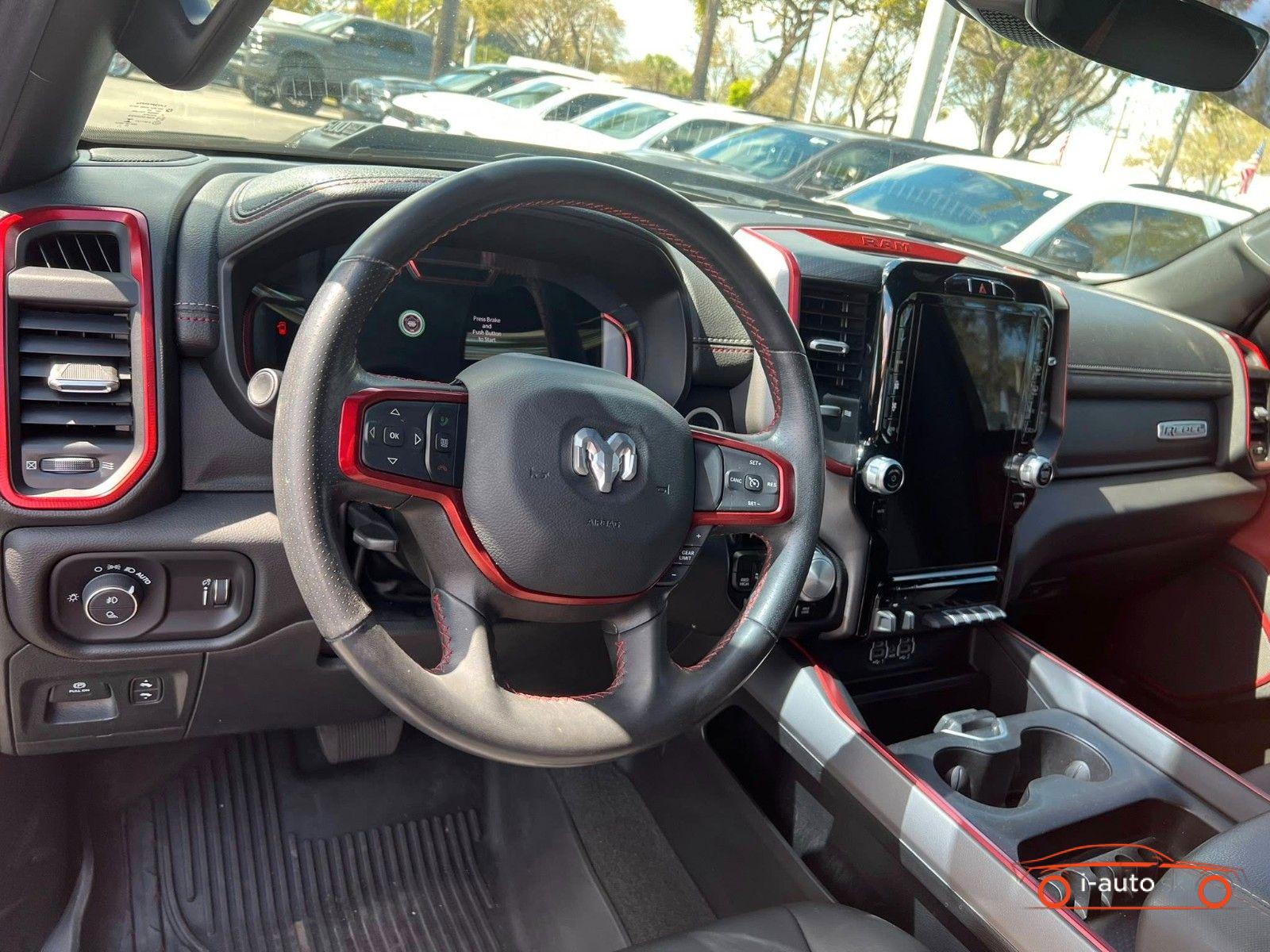 Dodge RAM 5.7L V8 HEMI Rebel 4x4 CrewCab za 73730€