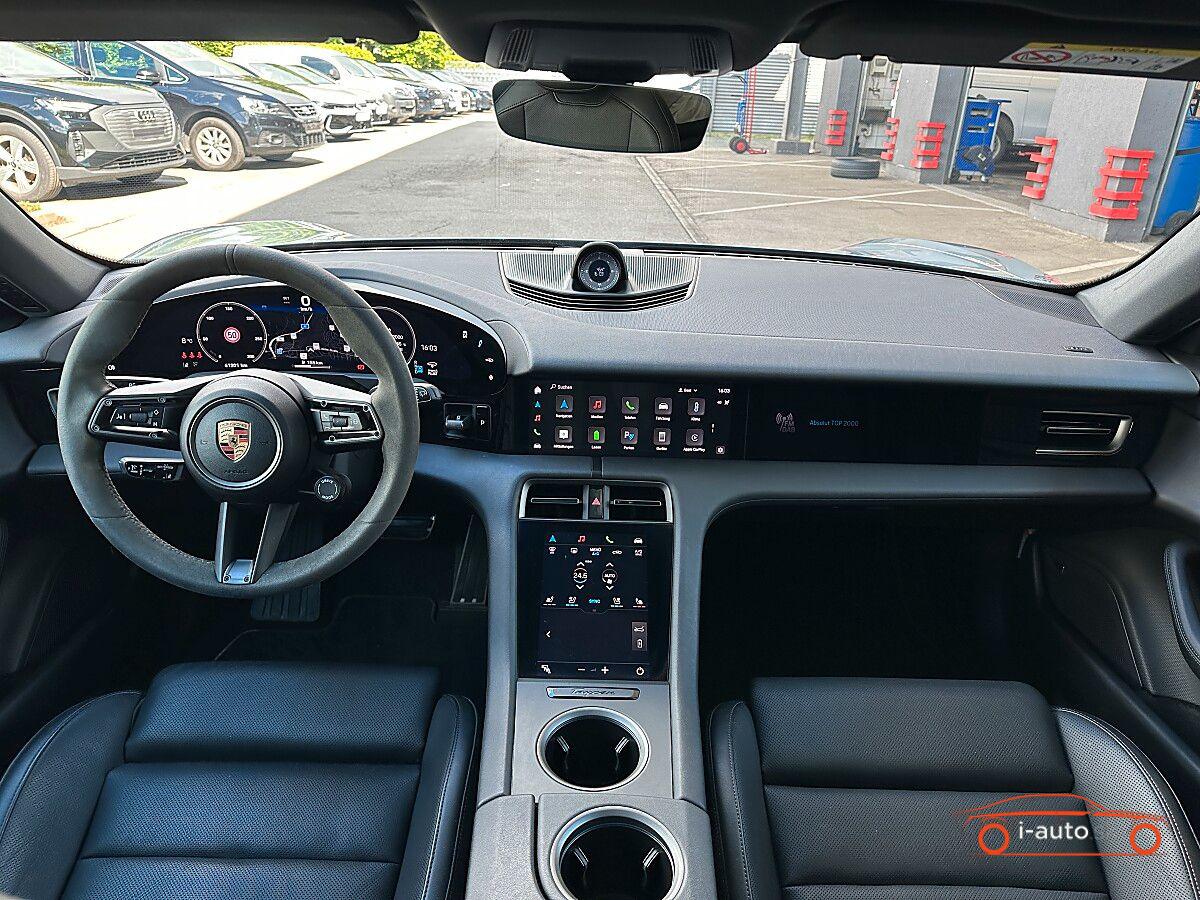 Porsche Taycan 4 Cross Turismo  za 80950€