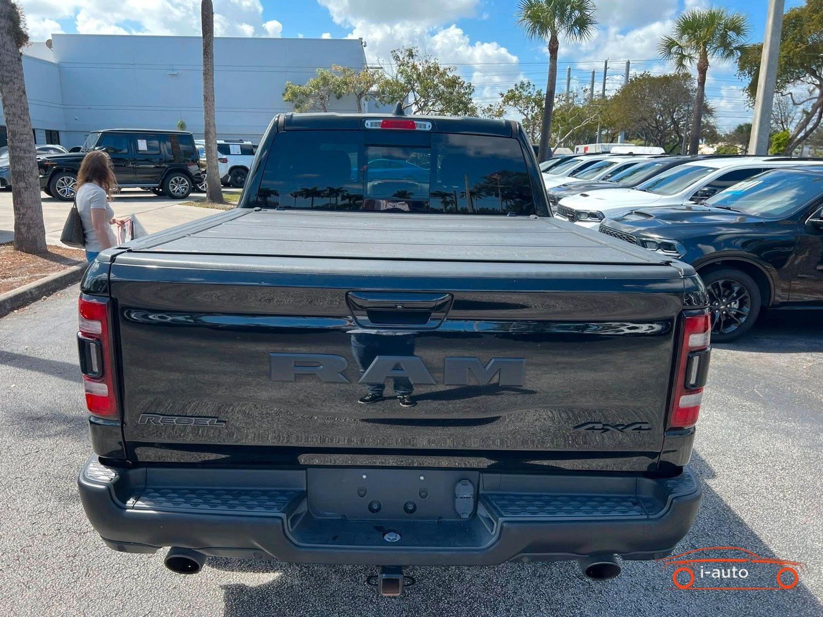 Dodge RAM 5.7L V8 HEMI Rebel 4x4 CrewCab za 73730€