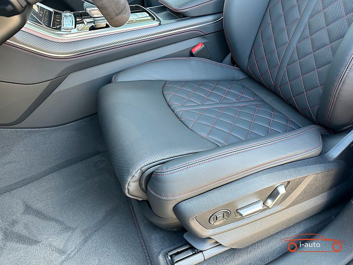 Audi Q8 TFSI e quattro  za 121600€