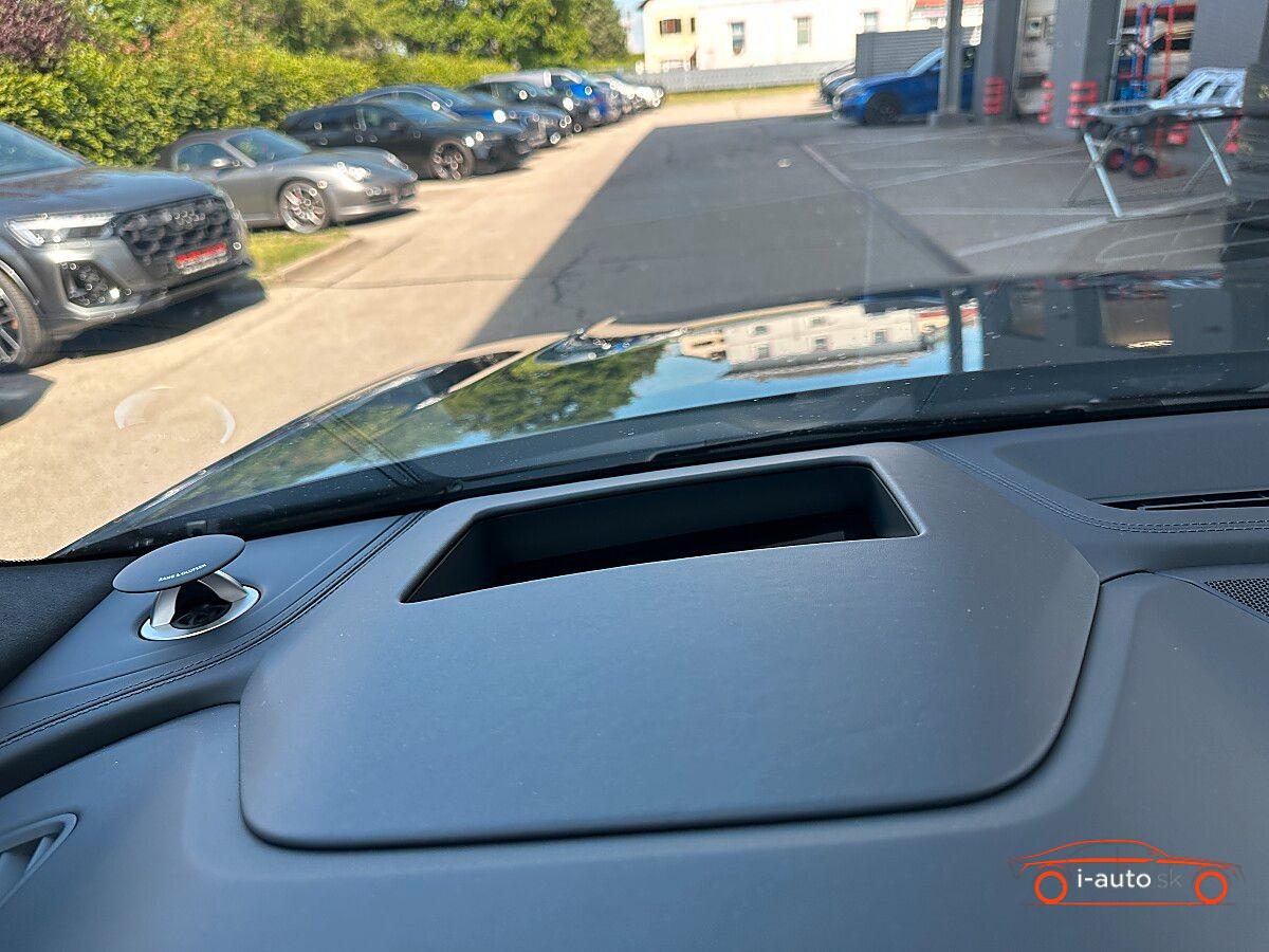 Audi RSQ8 Performance TFSI quattro za 157900€