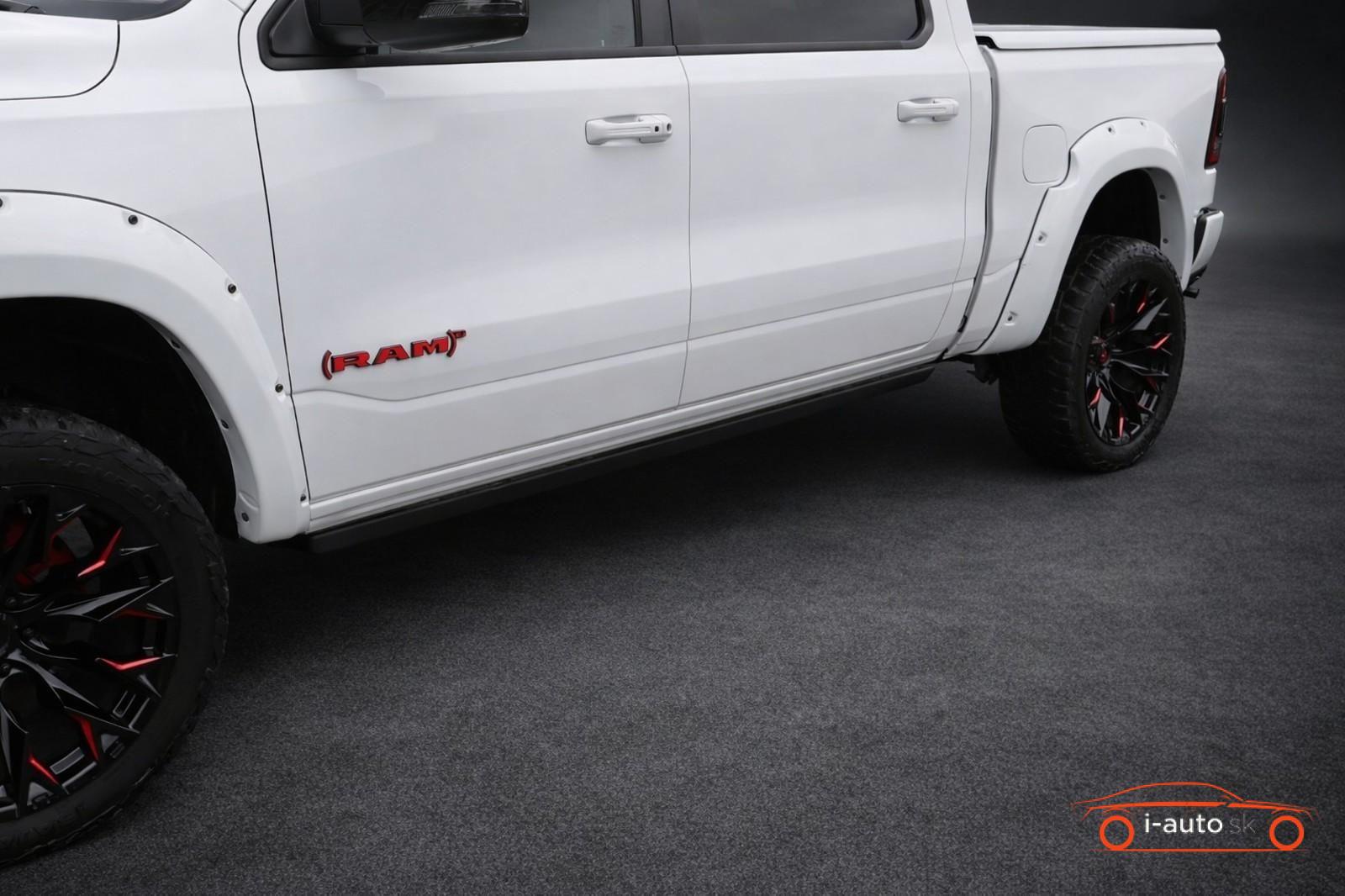 Dodge RAM 5.7 V8 HEMI 4x4 CREW CAB LIMITED za 78340€