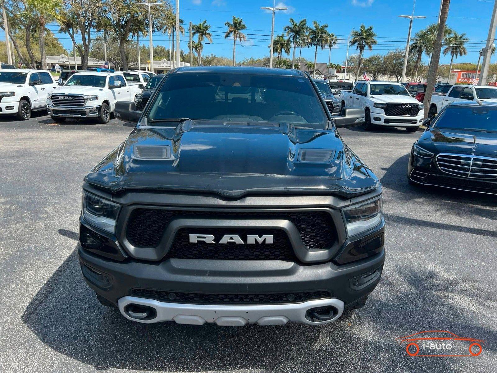 Dodge RAM 5.7L V8 HEMI Rebel 4x4 CrewCab za 73730€