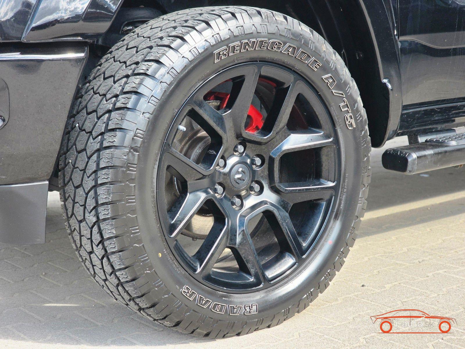 Dodge RAM 5.7L V8 HEMI CrewCup LARAMIE LPG za 62500€