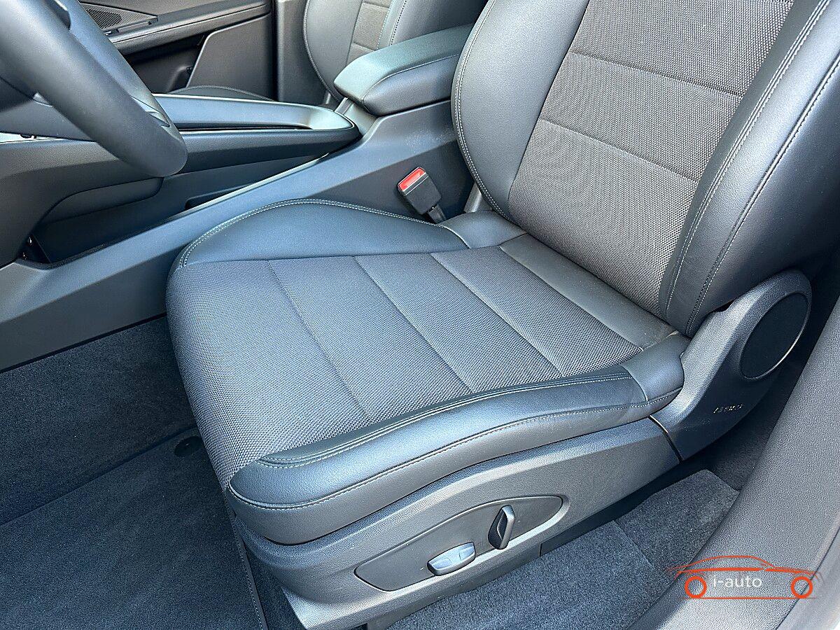 Porsche Macan 4 Electric  za 85470€