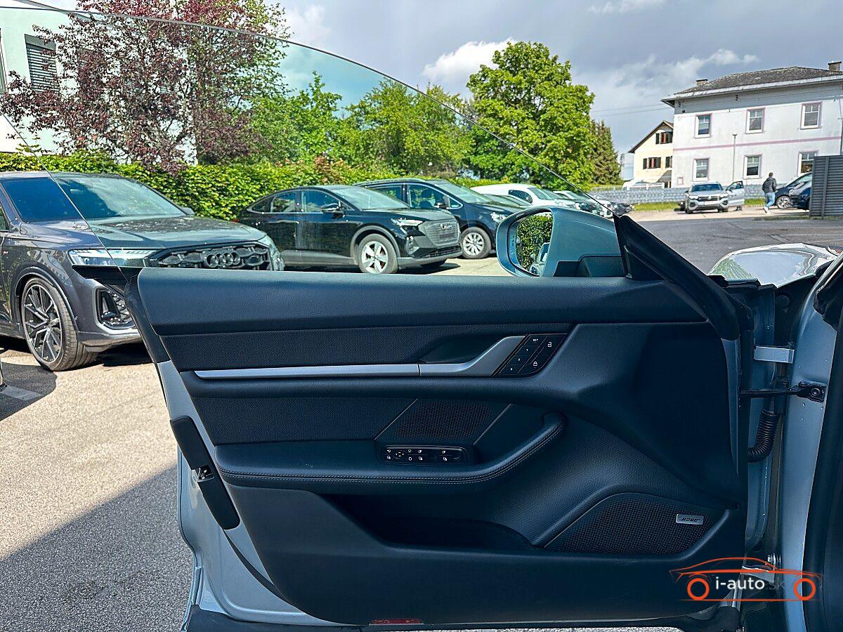 Porsche Taycan 4 Cross Turismo  za 80950€