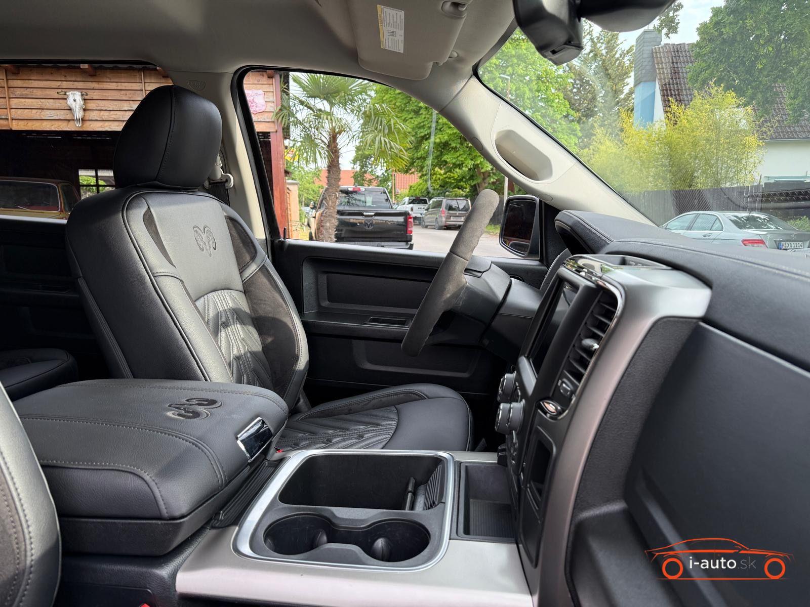 Dodge RAM 5.7 V8 4X4 za 43500€
