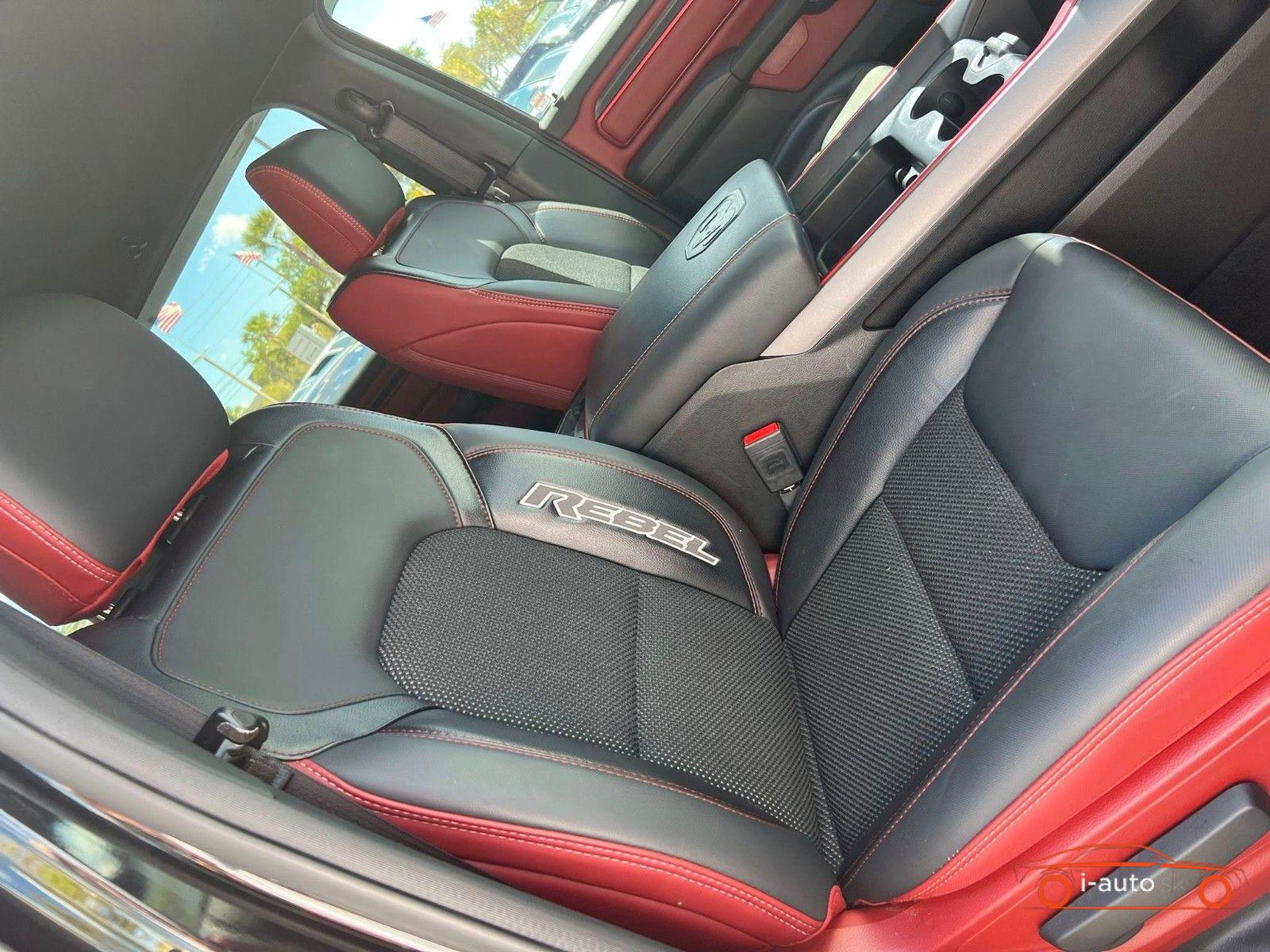 Dodge RAM 5.7L V8 HEMI Rebel 4x4 CrewCab za 73730€