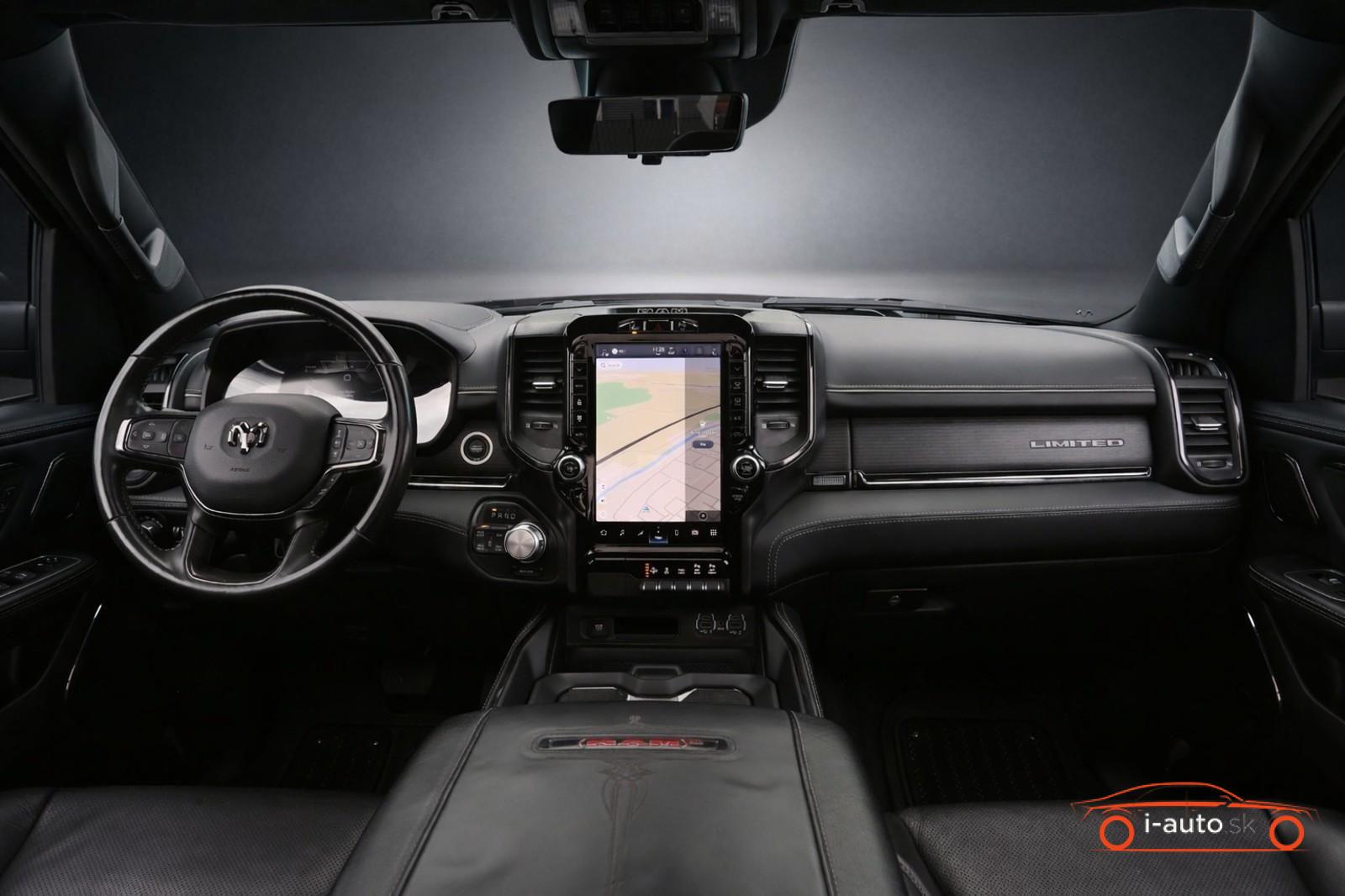 Dodge RAM 5.7 V8 HEMI 4x4 CREW CAB LIMITED za 78340€