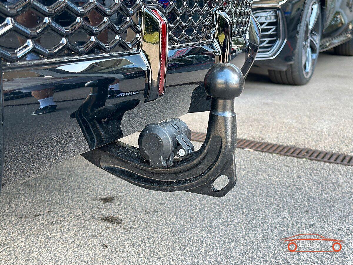 Audi RSQ8 Performance TFSI quattro za 157900€