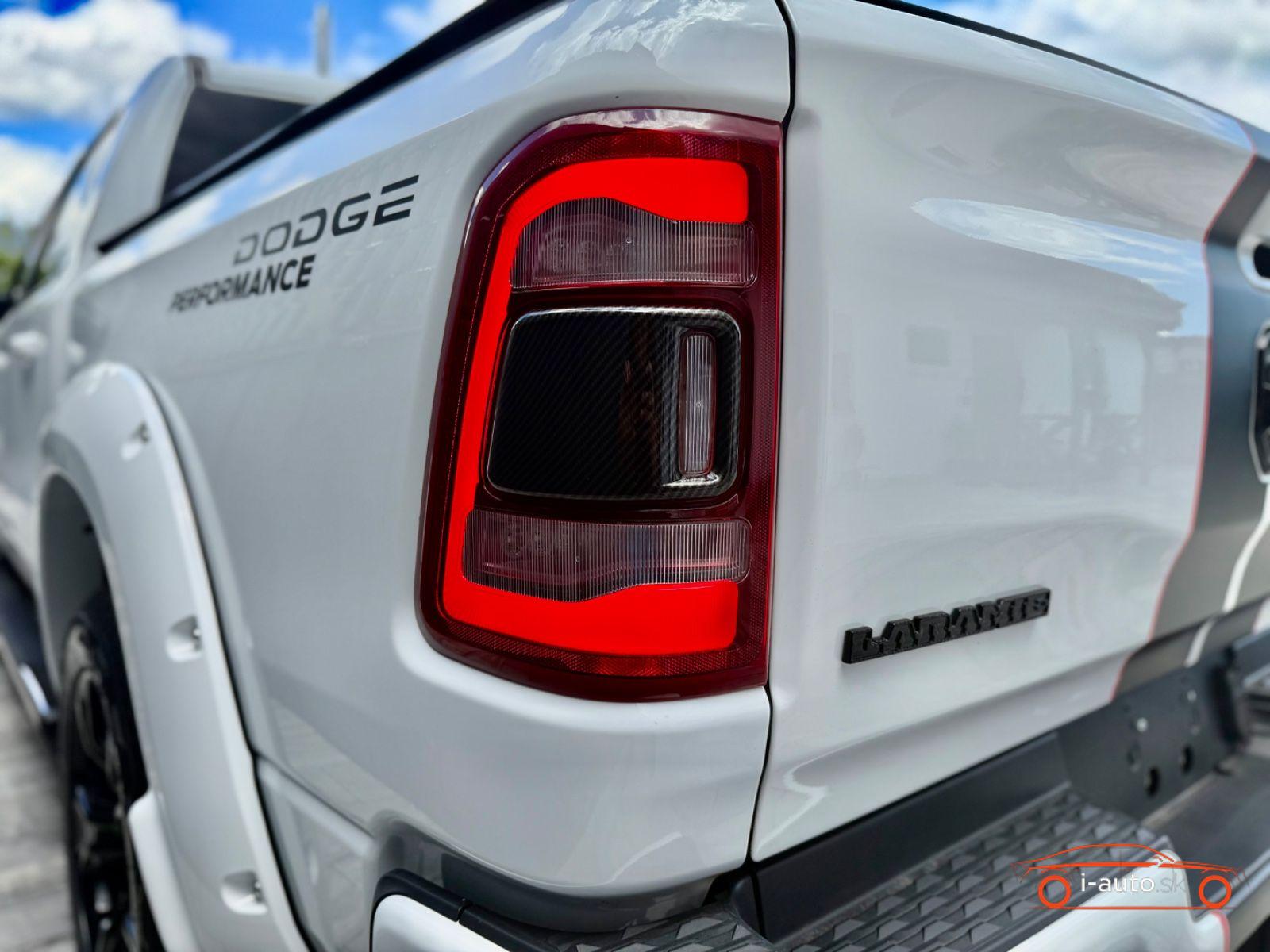 Dodge RAM 5,7 V8 LARAMIE za 53110€