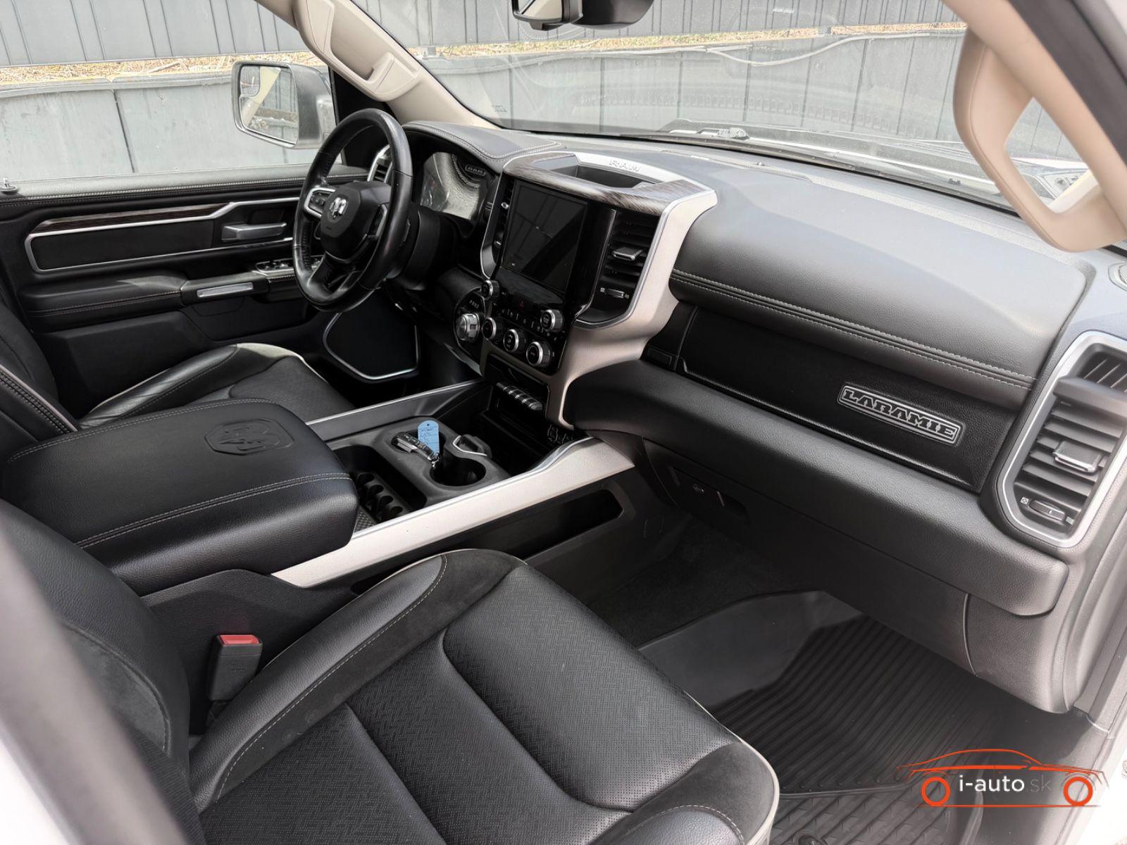 Dodge RAM 5,7 V8 LARAMIE za 53110€