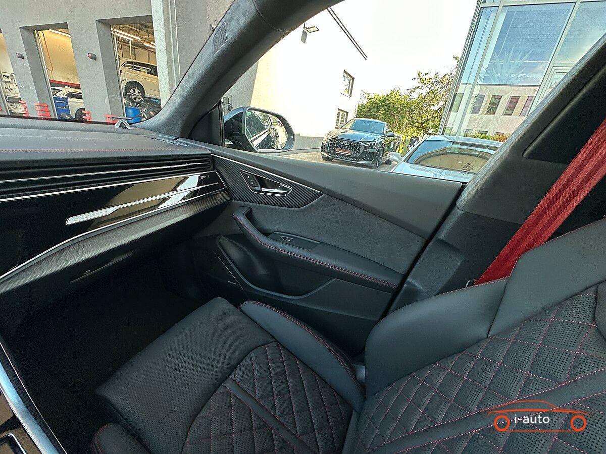 Audi Q8 TFSI e quattro  za 121600€
