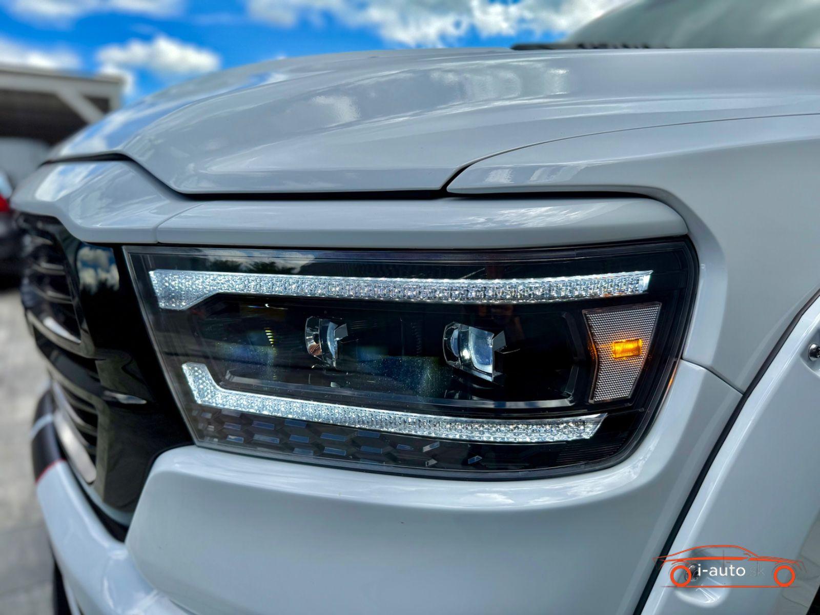 Dodge RAM 5,7 V8 LARAMIE za 53110€