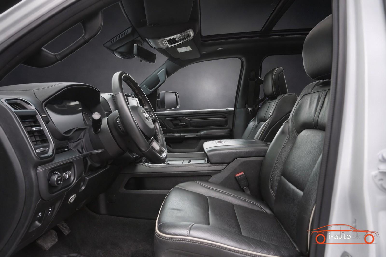 Dodge RAM 5.7 V8 HEMI 4x4 CREW CAB LIMITED za 78340€