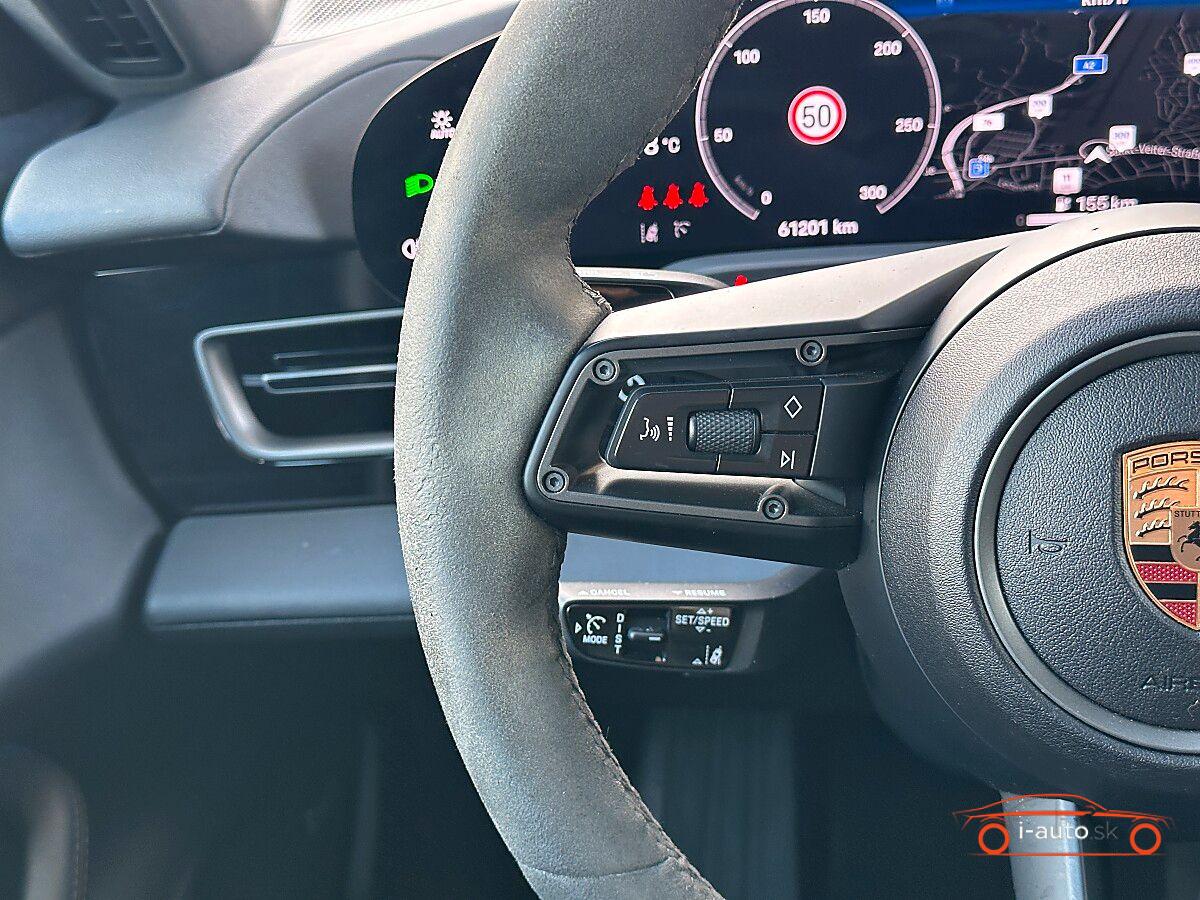 Porsche Taycan 4 Cross Turismo  za 80950€