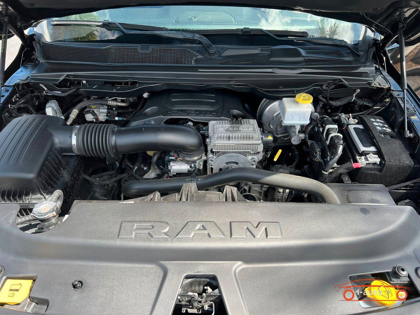 Dodge RAM 5.7L V8 HEMI Rebel 4x4 CrewCab za 73730€