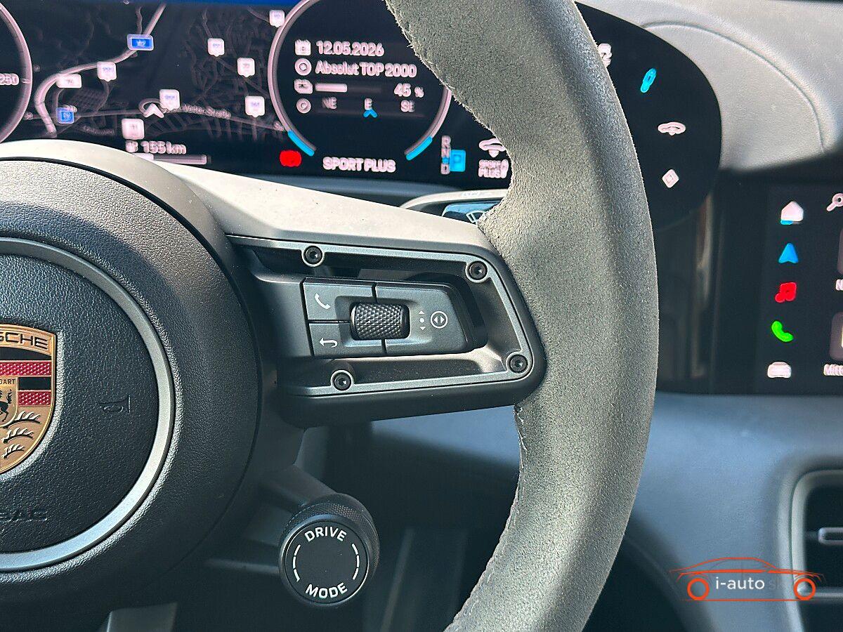 Porsche Taycan 4 Cross Turismo  za 80950€