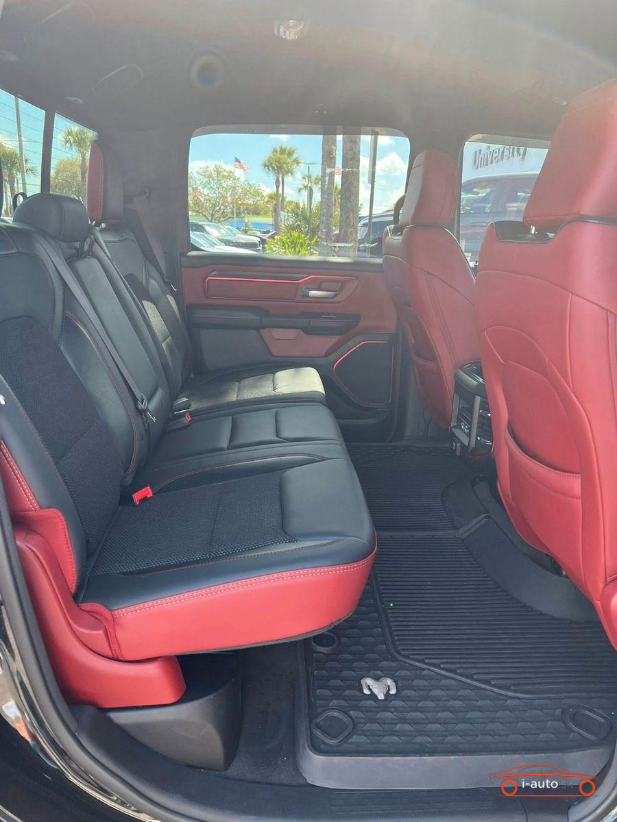 Dodge RAM 5.7L V8 HEMI Rebel 4x4 CrewCab za 73730€
