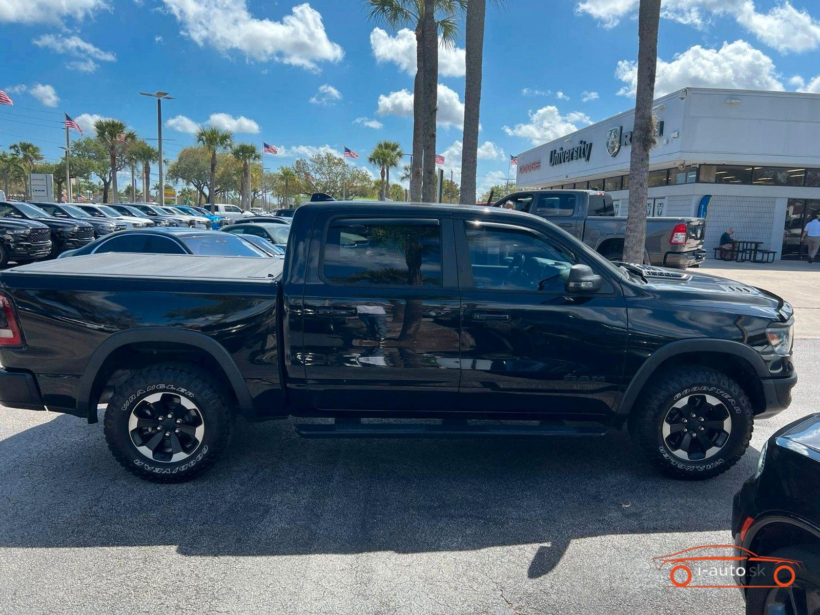 Dodge RAM 5.7L V8 HEMI Rebel 4x4 CrewCab za 73730€