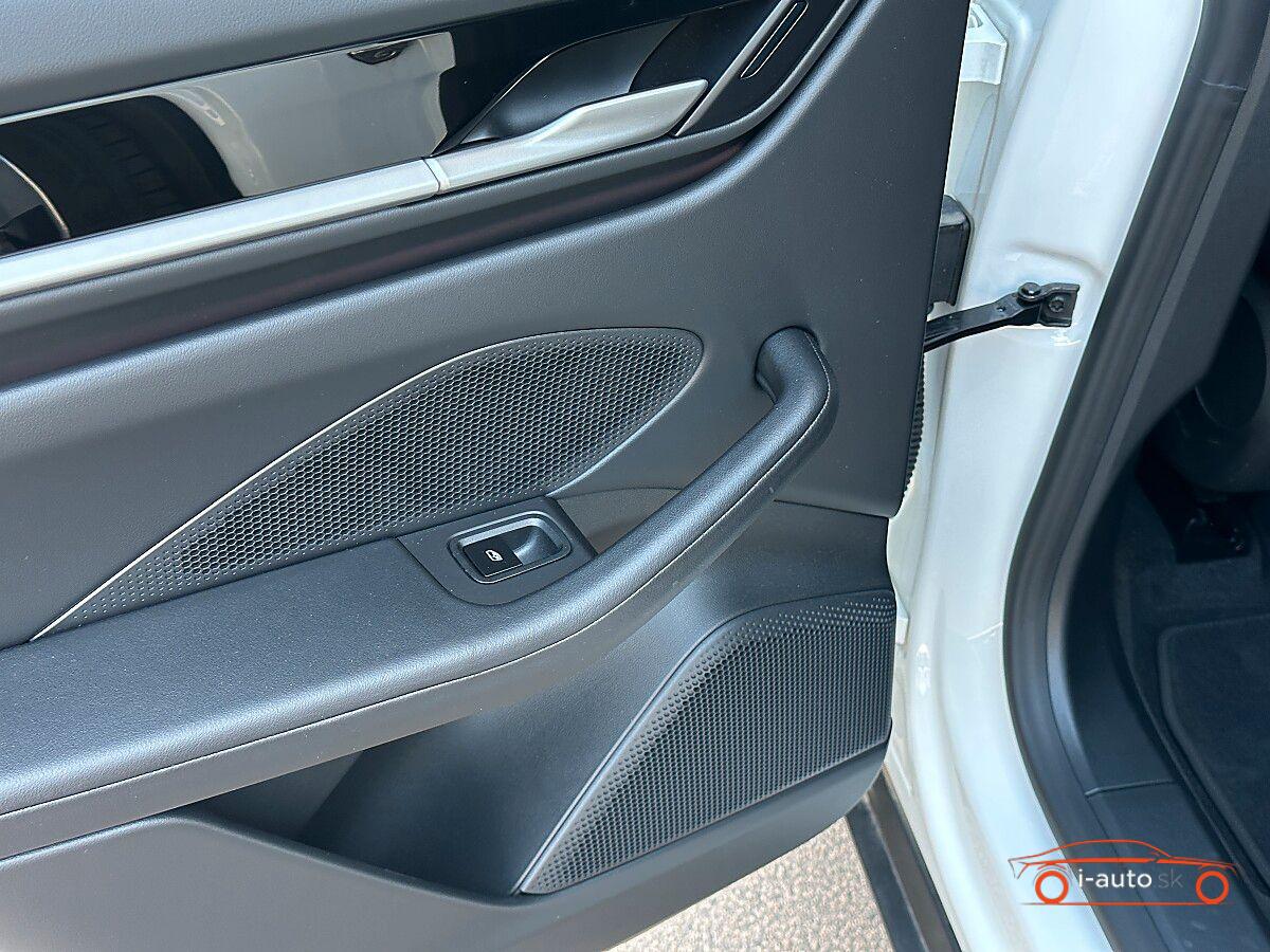 Porsche Macan 4 Electric  za 85470€