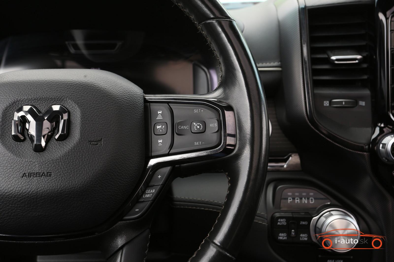 Dodge RAM 5.7 V8 HEMI 4x4 CREW CAB LIMITED za 78340€