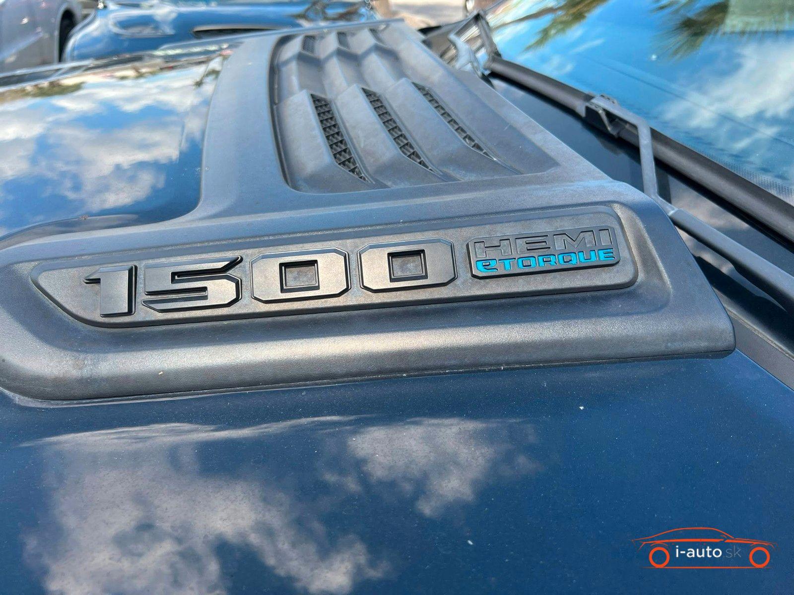 Dodge RAM 5.7L V8 HEMI Rebel 4x4 CrewCab za 73730€