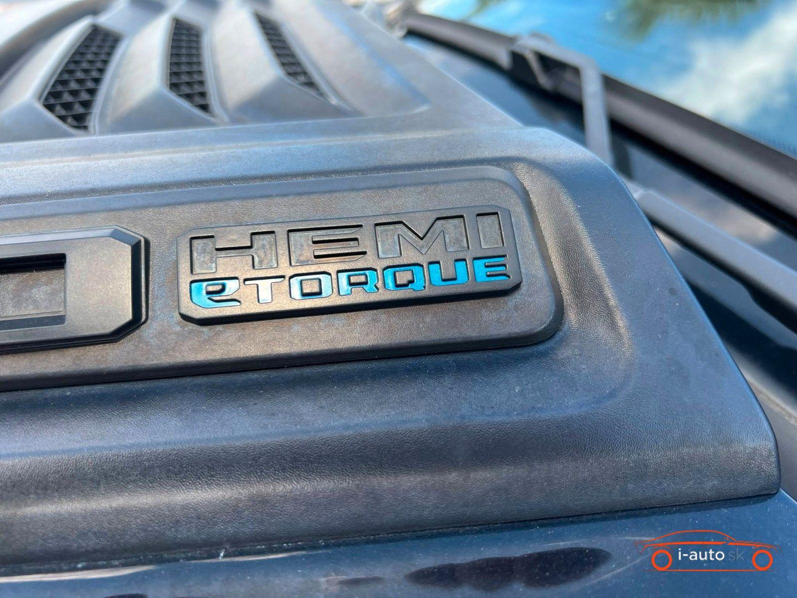 Dodge RAM 5.7L V8 HEMI Rebel 4x4 CrewCab za 73730€