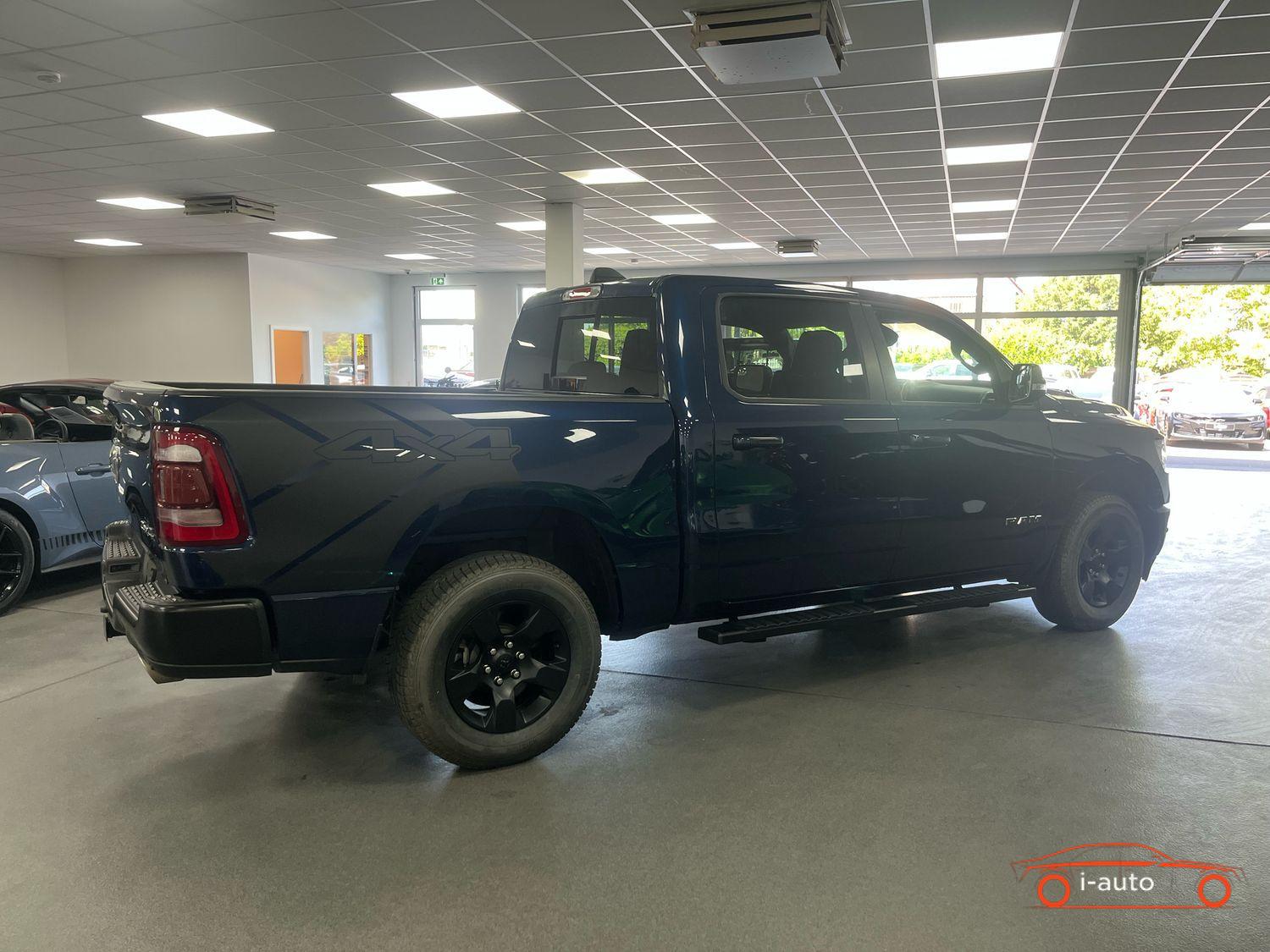 Dodge RAM 5,7L V8 CrewCab za 42300€