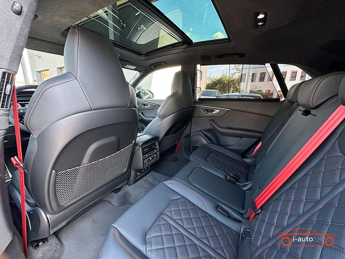 Audi Q8 TFSI e quattro  za 121600€